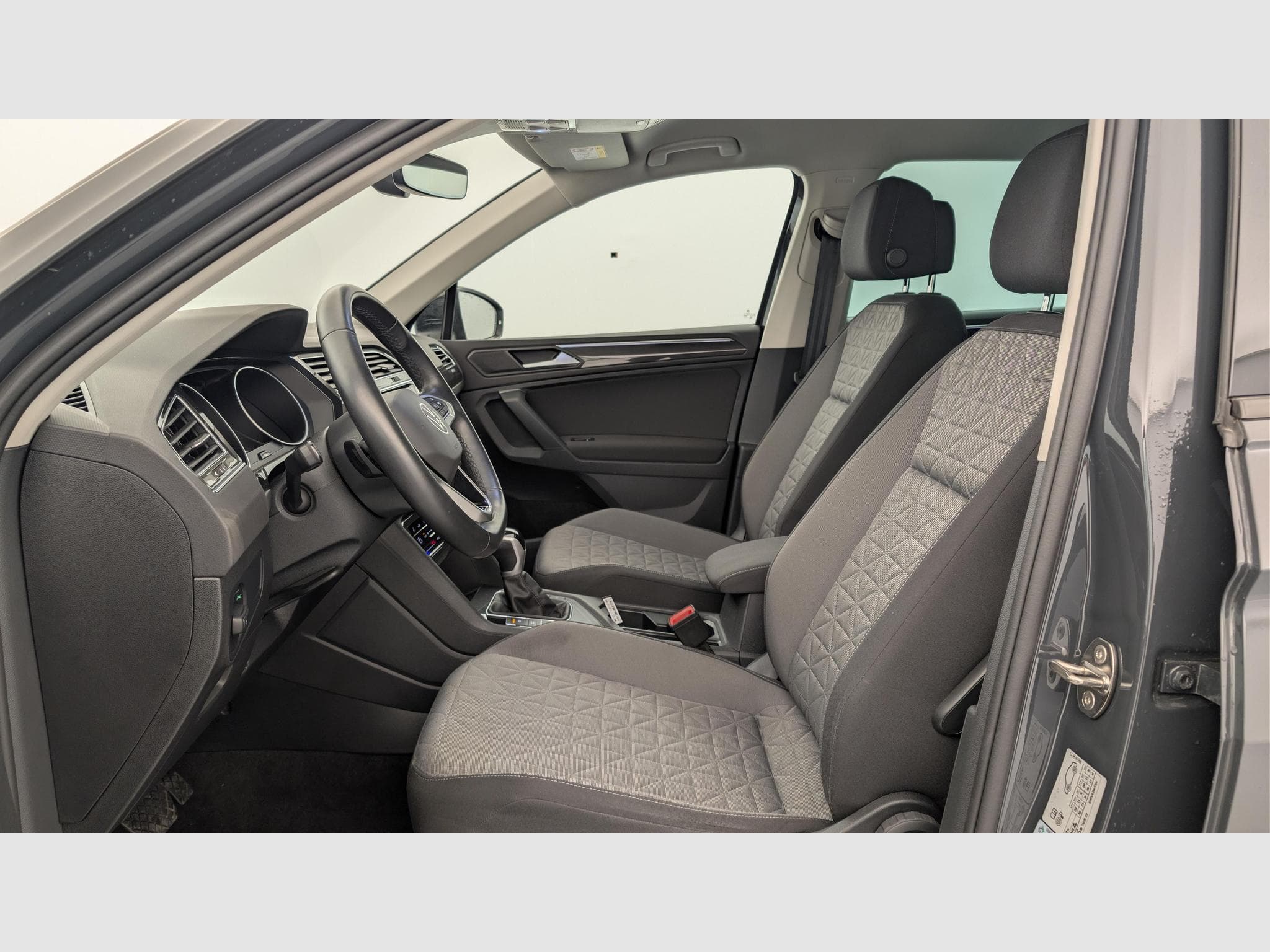 VW Tiguan 2.0 TDI 150ch DSG7 Life Plus (2023) - Foto 16