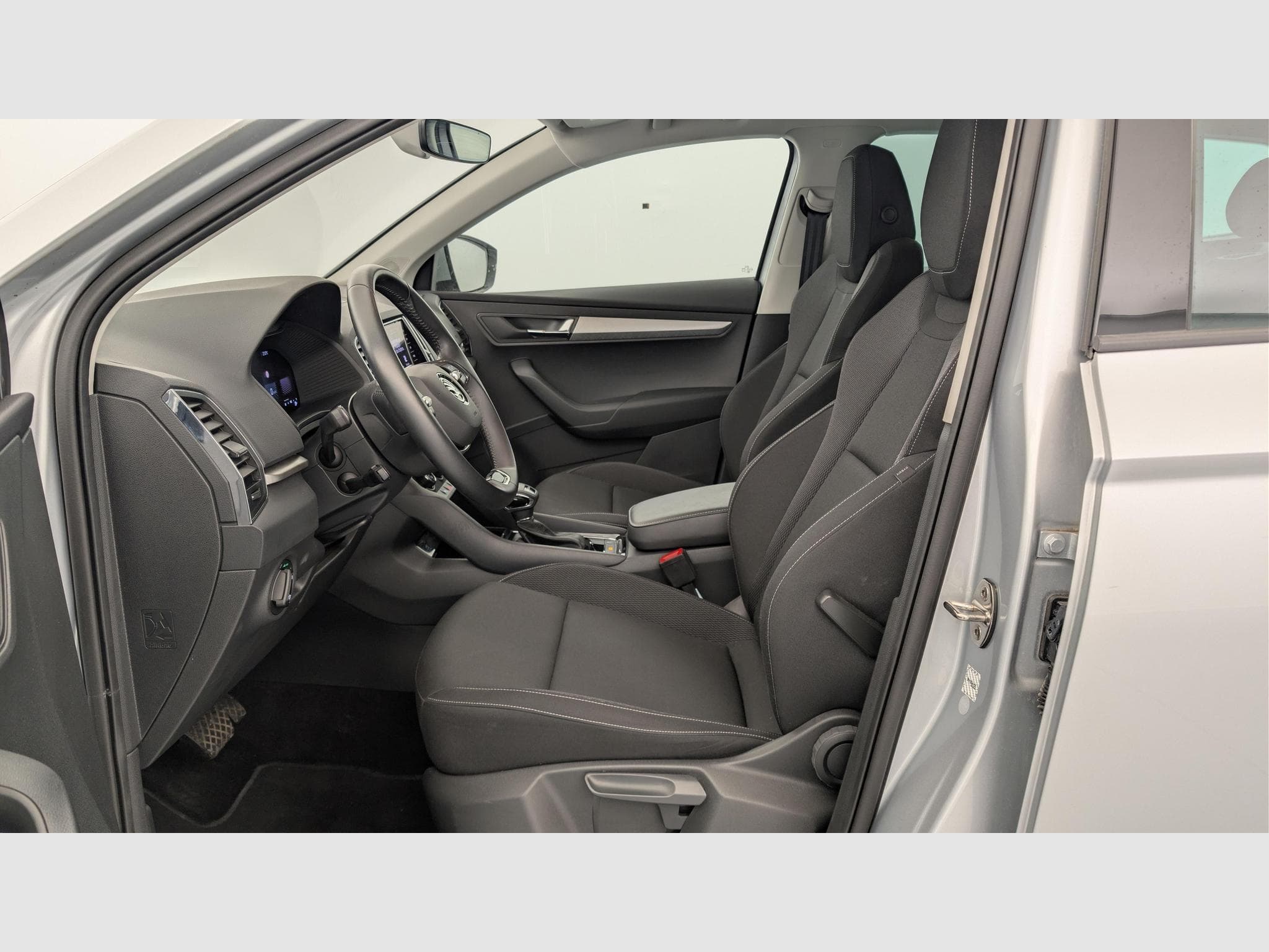 Skoda Karoq 2.0 TDI 116 ch SCR DSG7 Business (2023) - Foto 16