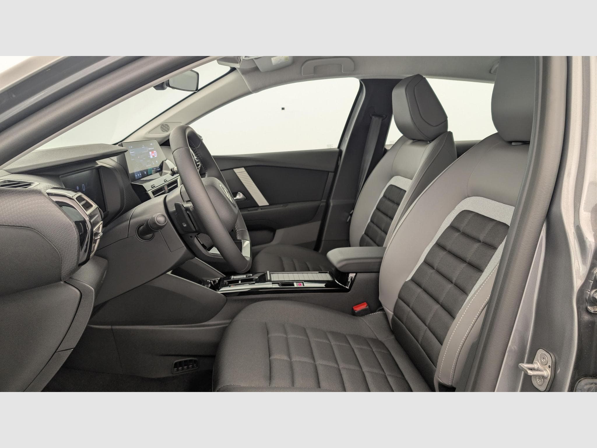 CitroëN C4 Hybride 145 ch e-DCS6 Plus (2025) - Foto 16