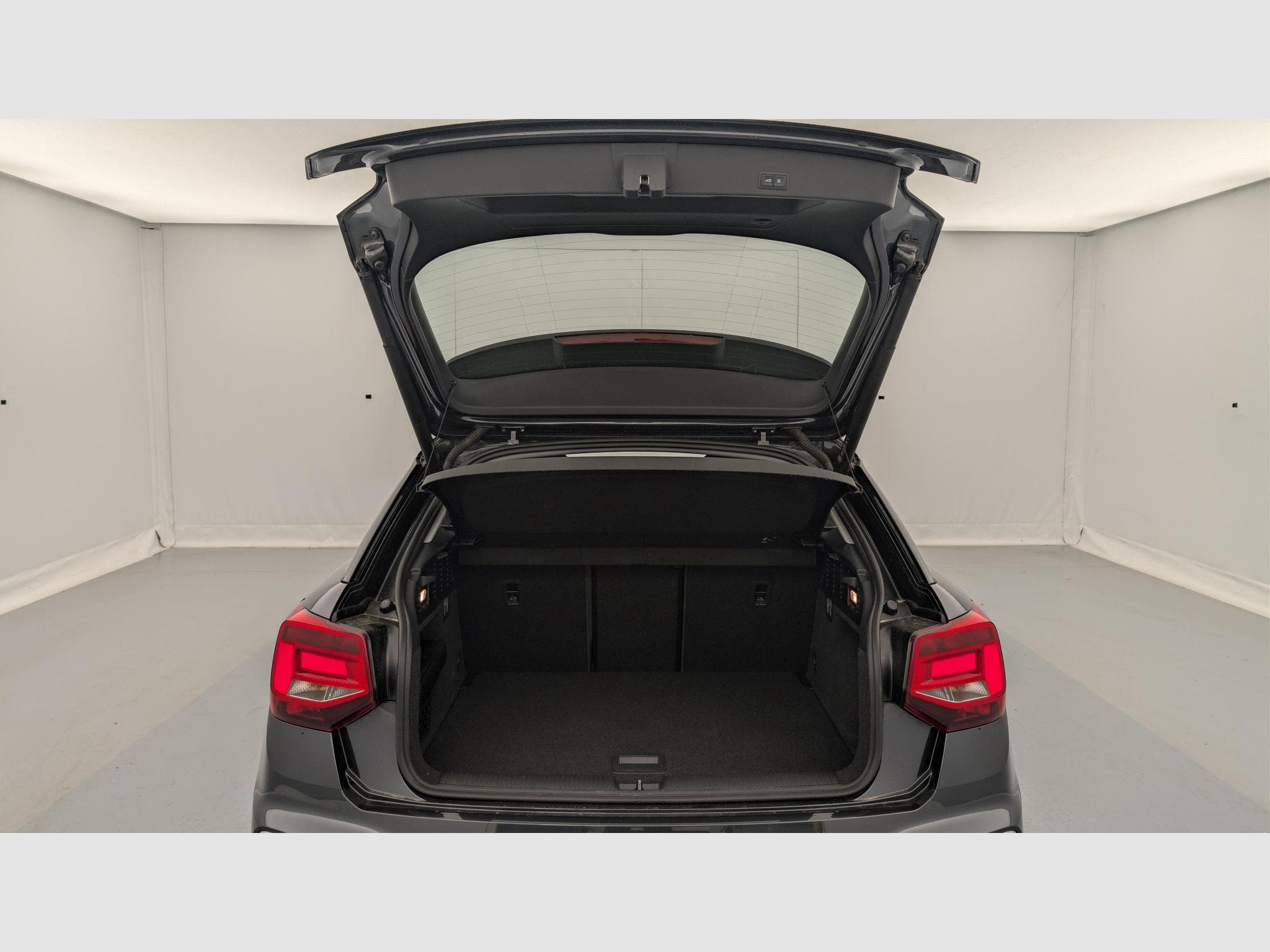 Audi Q2 30 TFSI 110 BVM6 Design (2022) - Photo 11