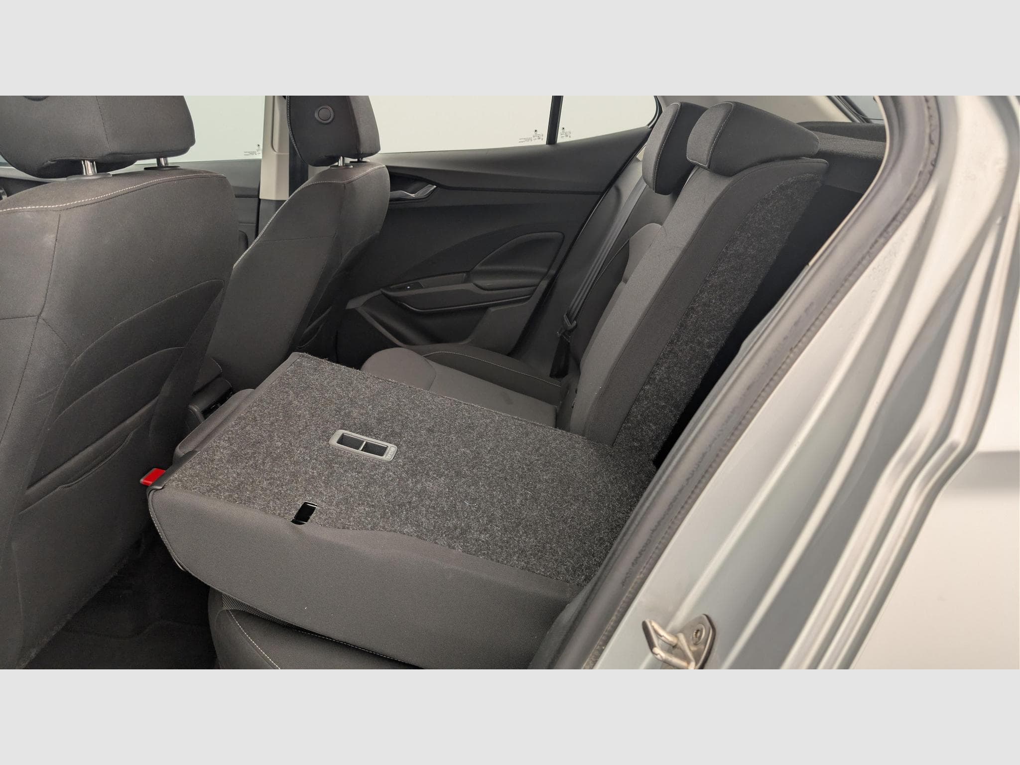 Skoda Fabia 1.0 TSI 95 CH BVM5 AMBITION (2023) - Photo 12