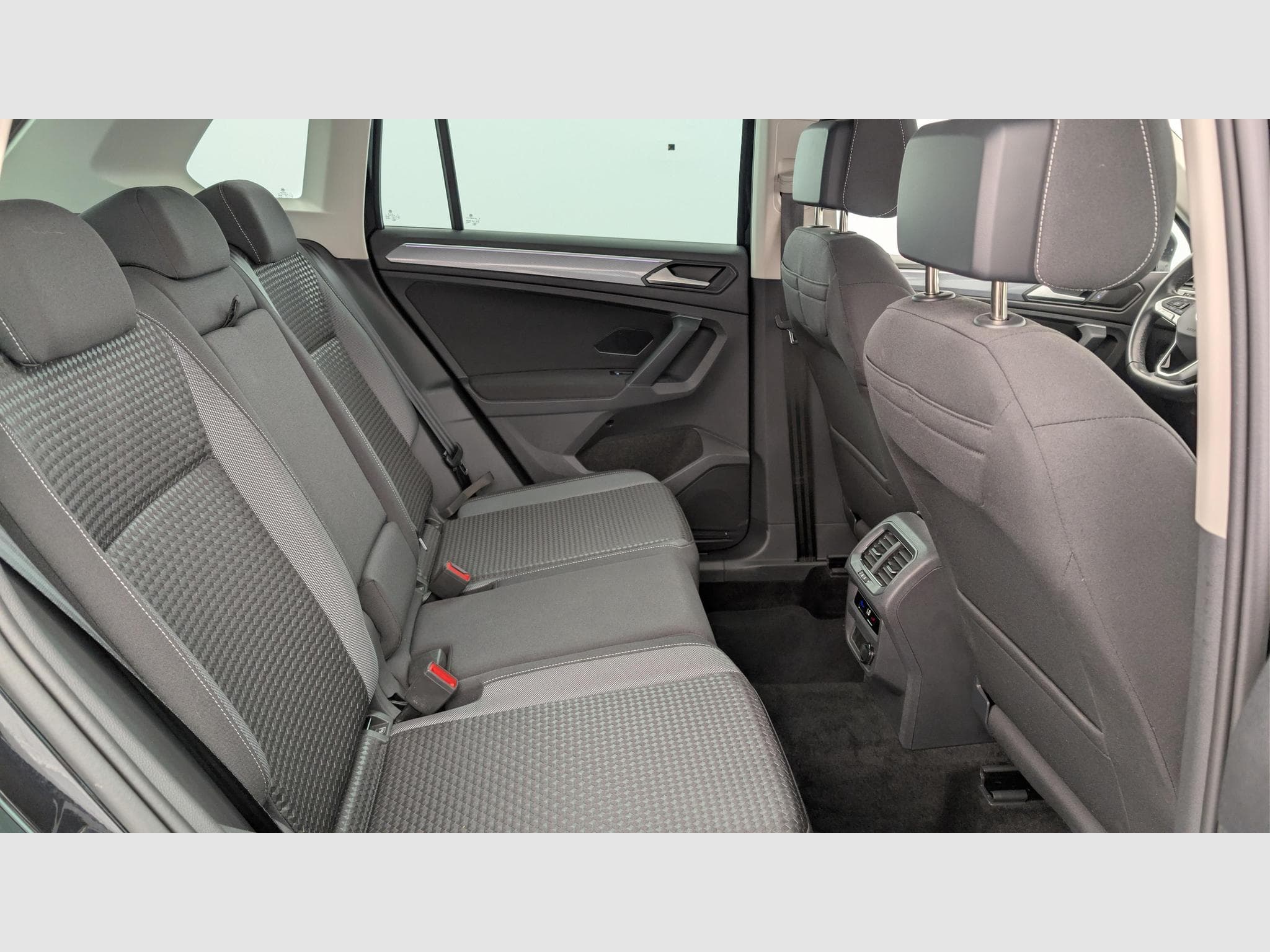 VW Tiguan 1.5 TSI 150CH BVM6 ACTIVE (2022) - Photo 10