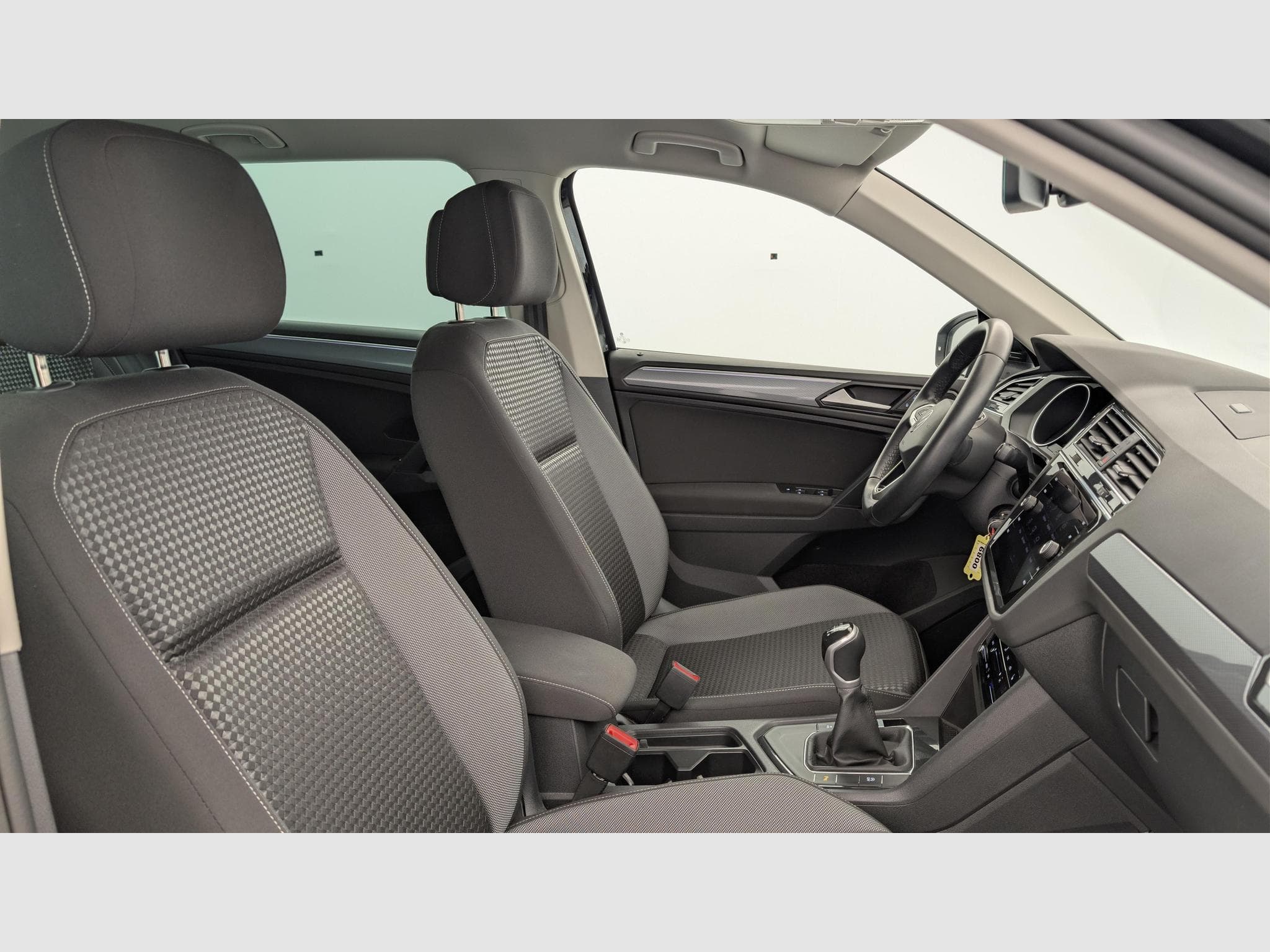 VW Tiguan 1.5 TSI 150CH BVM6 ACTIVE (2022) - Photo 9