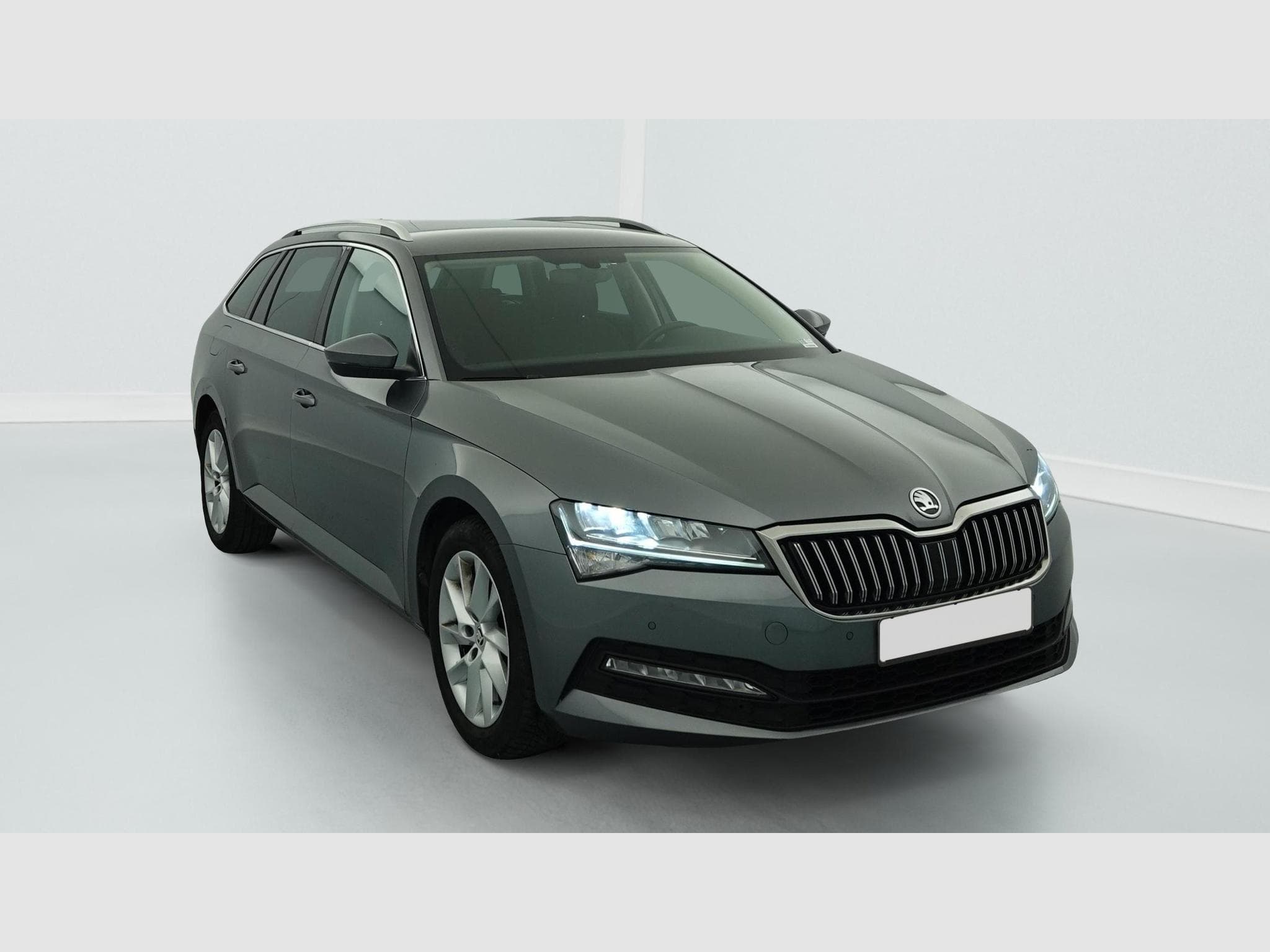 Skoda Superb 2.0 TDI 150 SCR DSG7 BUSINESS (2024) - Photo 1