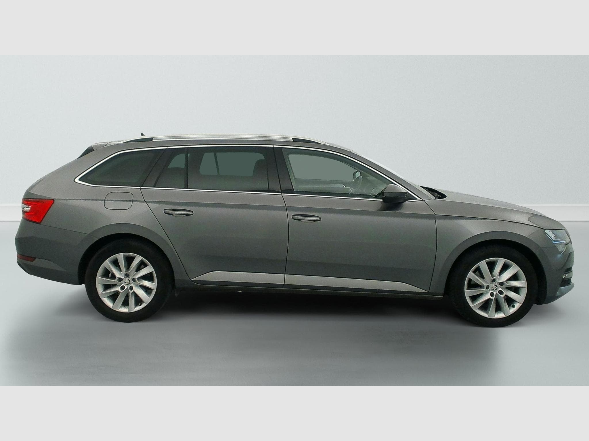 Skoda Superb 2.0 TDI 150 SCR DSG7 BUSINESS (2024) - Photo 8