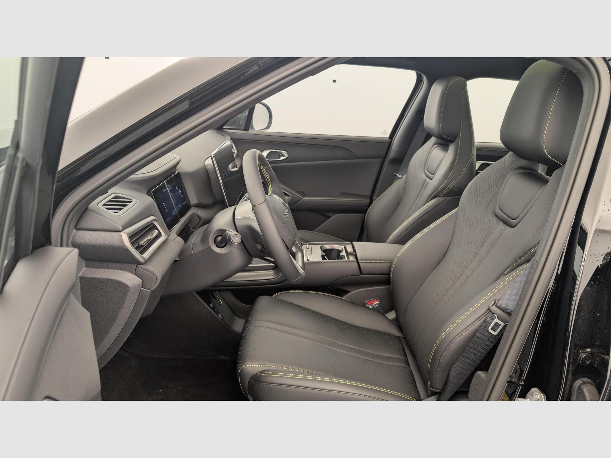 Byd ATTO 2 45.1 kWh 177 ch Boost (2025) - Photo 16
