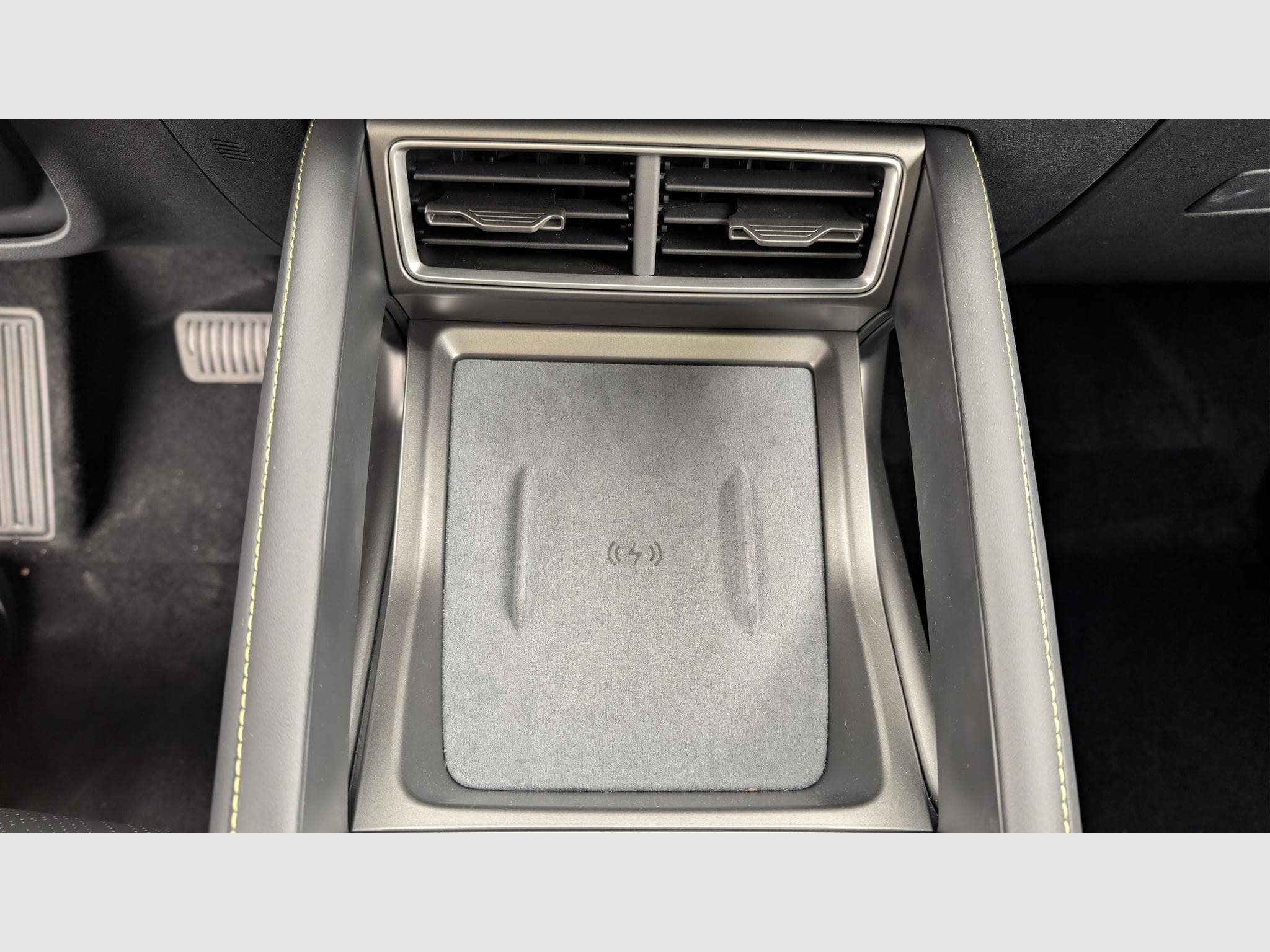 Byd ATTO 2 45.1 kWh 177 ch Boost (2025) - Photo 19