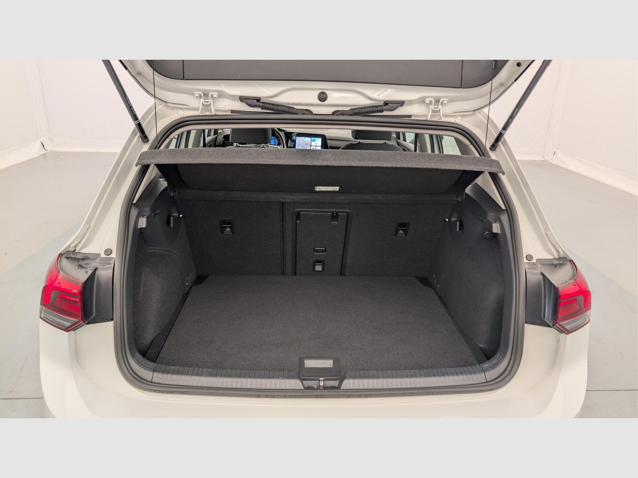 VW GOLF 8 2.0 TDI SCR 116 BVM6 LIFE BUSINESS (2022) - Photo 11