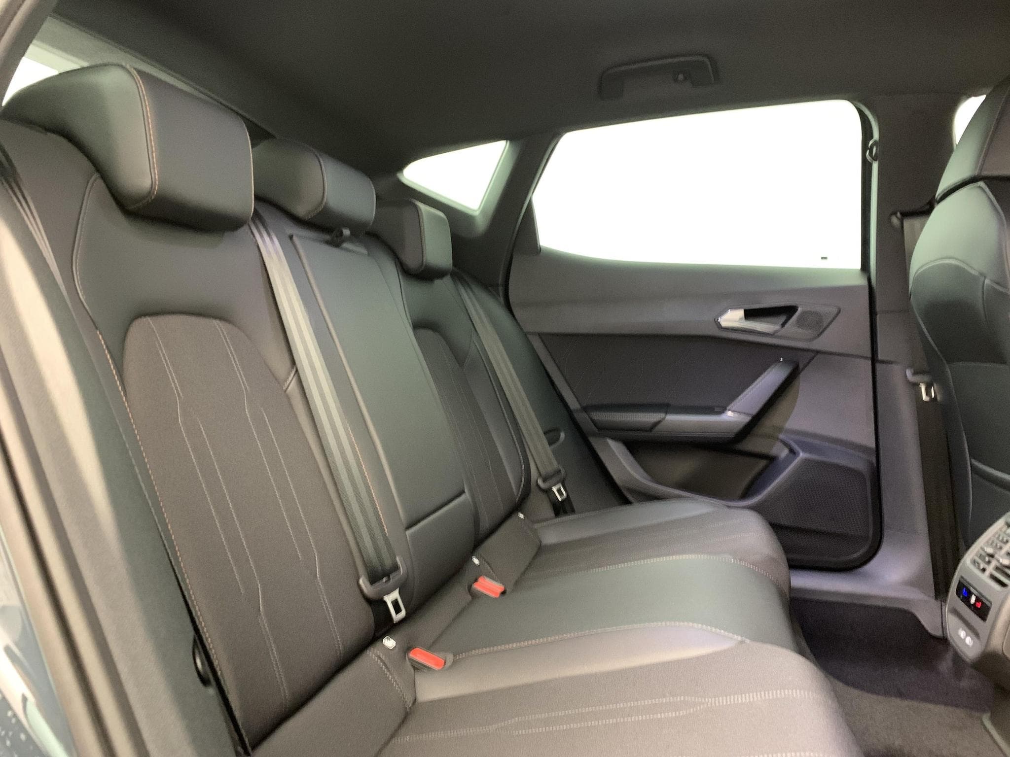 Cupra Formentor 1.5 eTSI Hybrid 150 ch DSG7 V (2026) - Photo 10