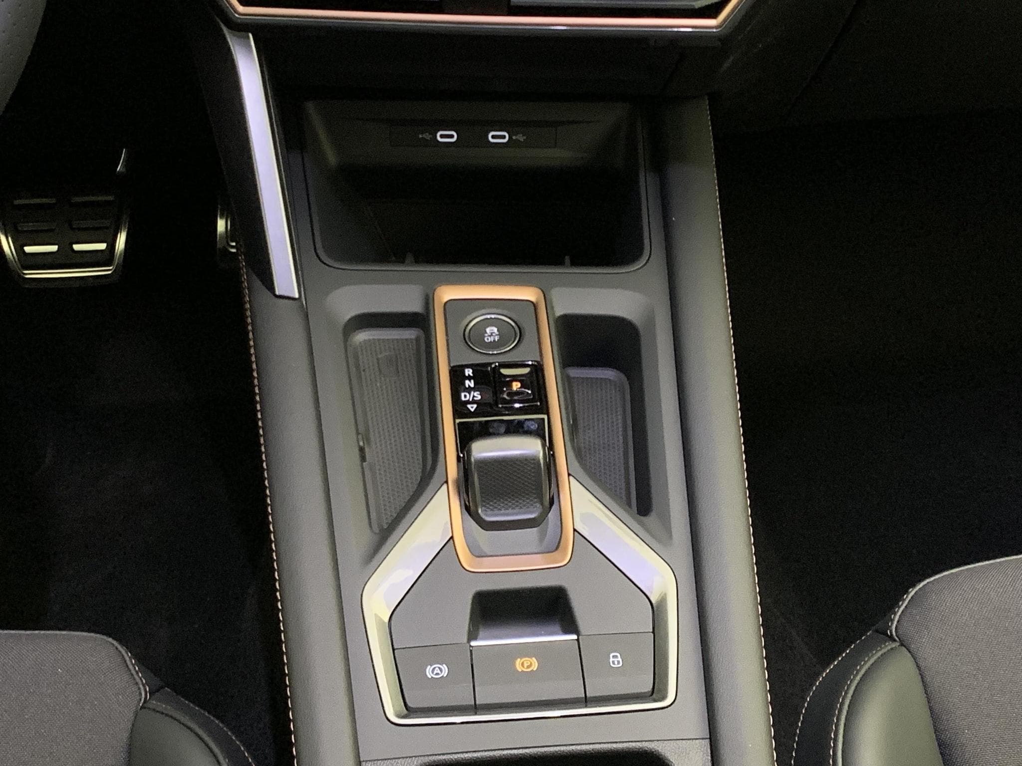 Cupra Formentor 1.5 eTSI Hybrid 150 ch DSG7 V (2026) - Photo 16