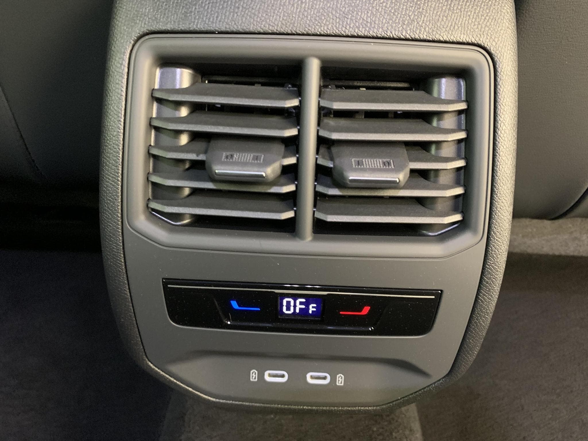 Cupra Formentor 1.5 eTSI Hybrid 150 ch DSG7 V (2026) - Photo 17
