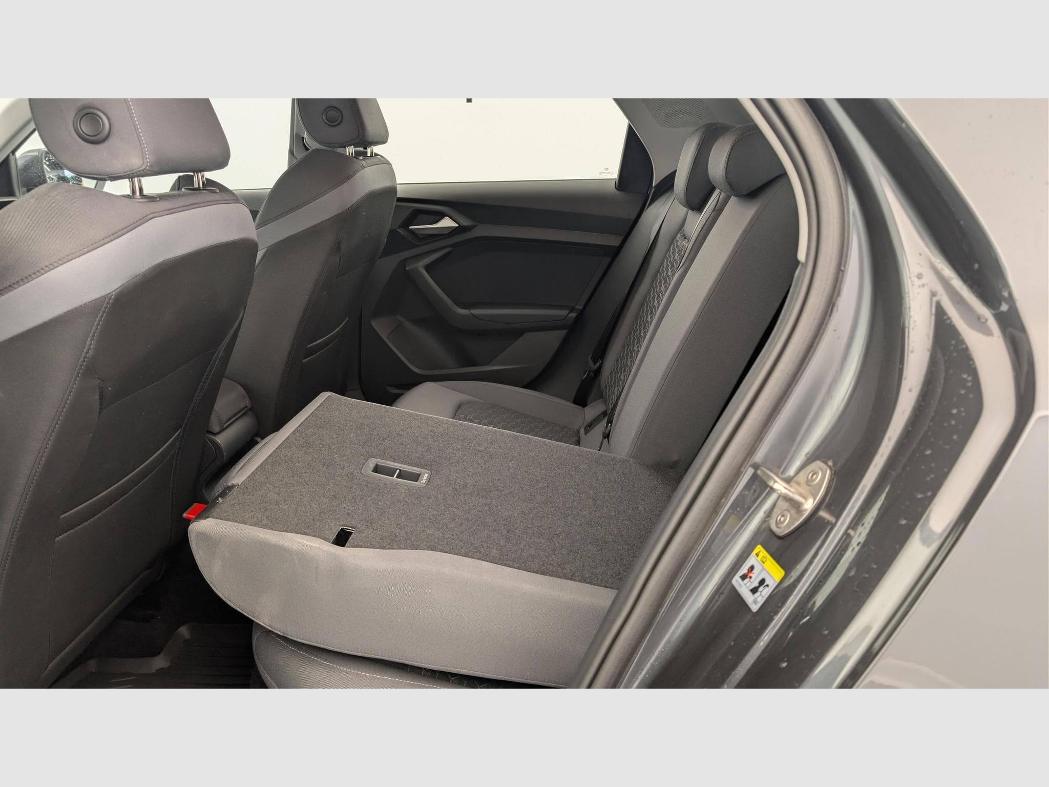 Audi A1 25 TFSI 95 ch BVM5 Advanced (2023) - Photo 12
