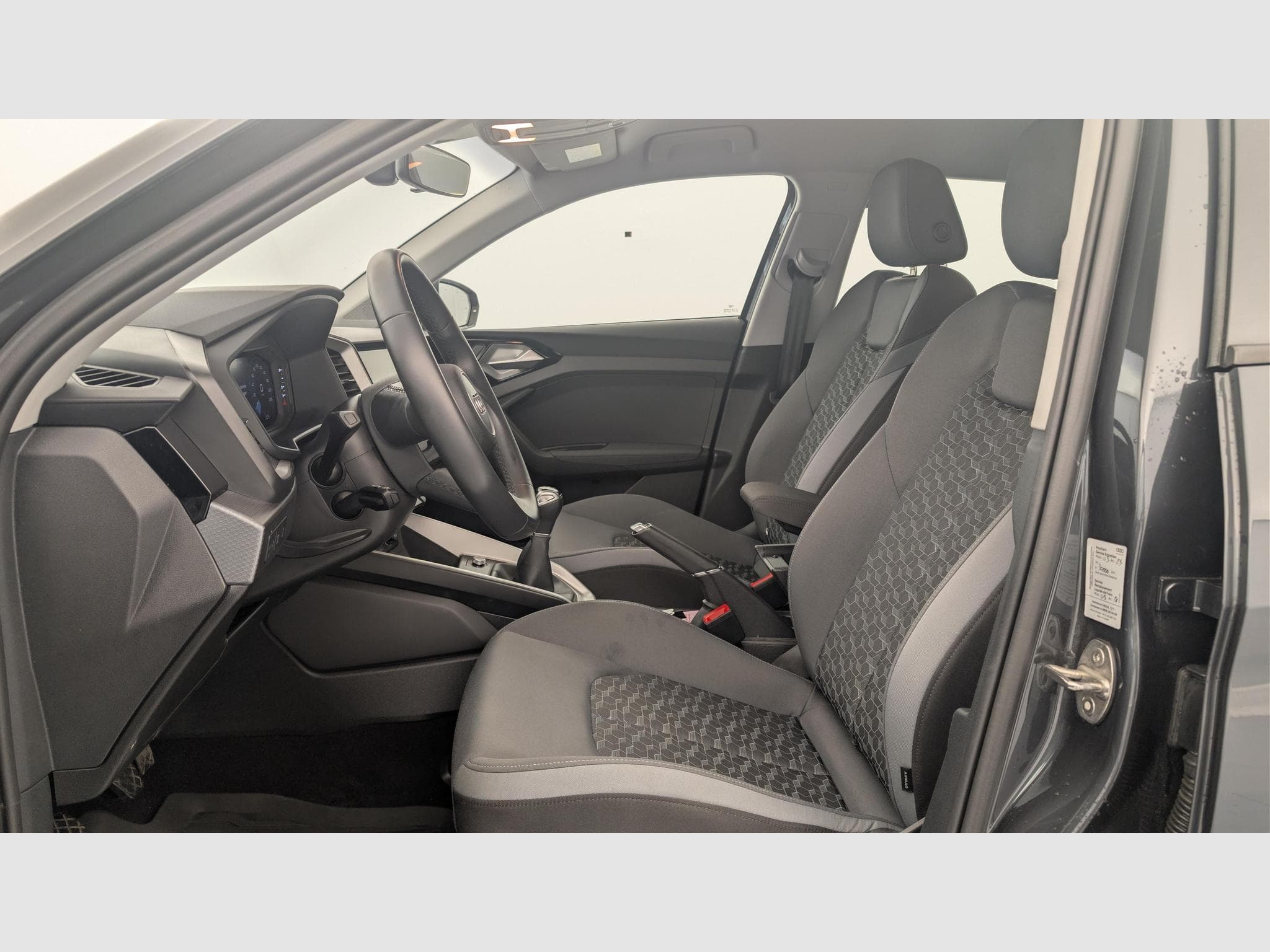 Audi A1 25 TFSI 95 ch BVM5 Advanced (2023) - Photo 16