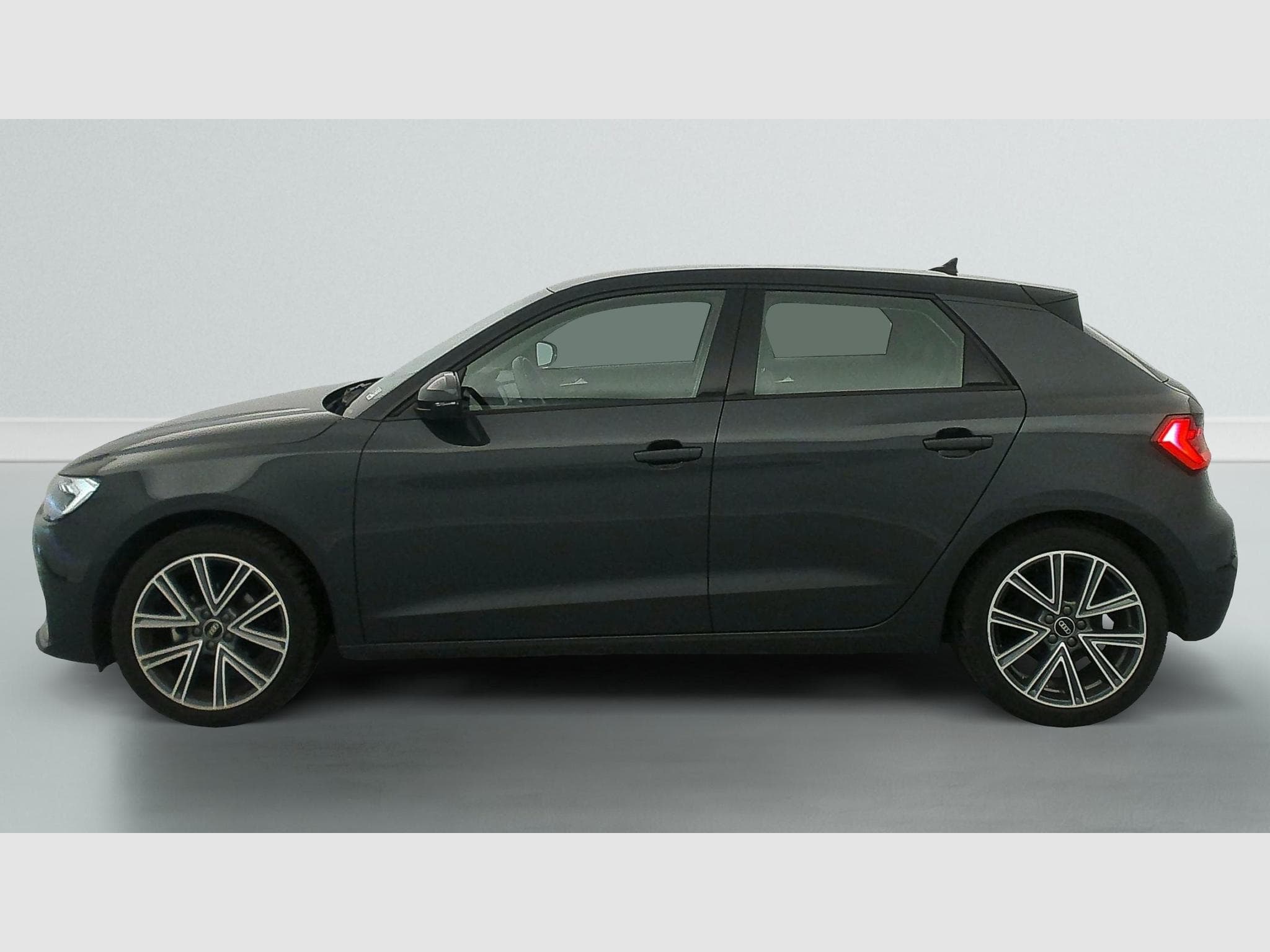Audi A1 25 TFSI 95 ch BVM5 Advanced (2023) - Photo 4