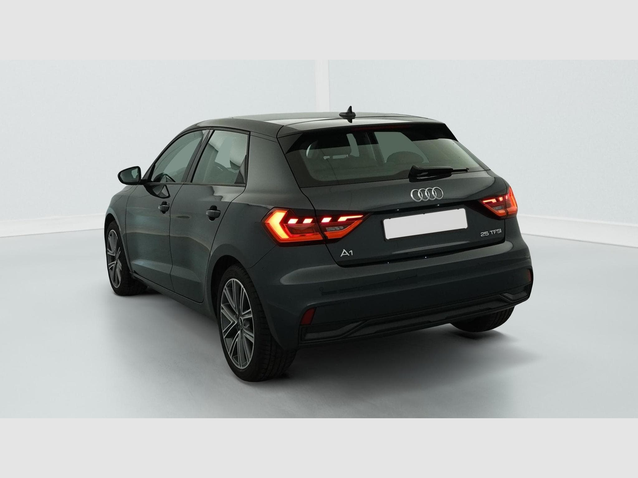 Audi A1 25 TFSI 95 ch BVM5 Advanced (2023) - Photo 5