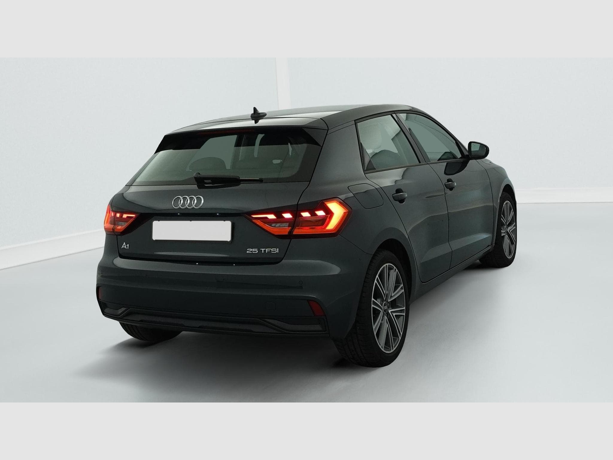Audi A1 25 TFSI 95 ch BVM5 Advanced (2023) - Photo 7