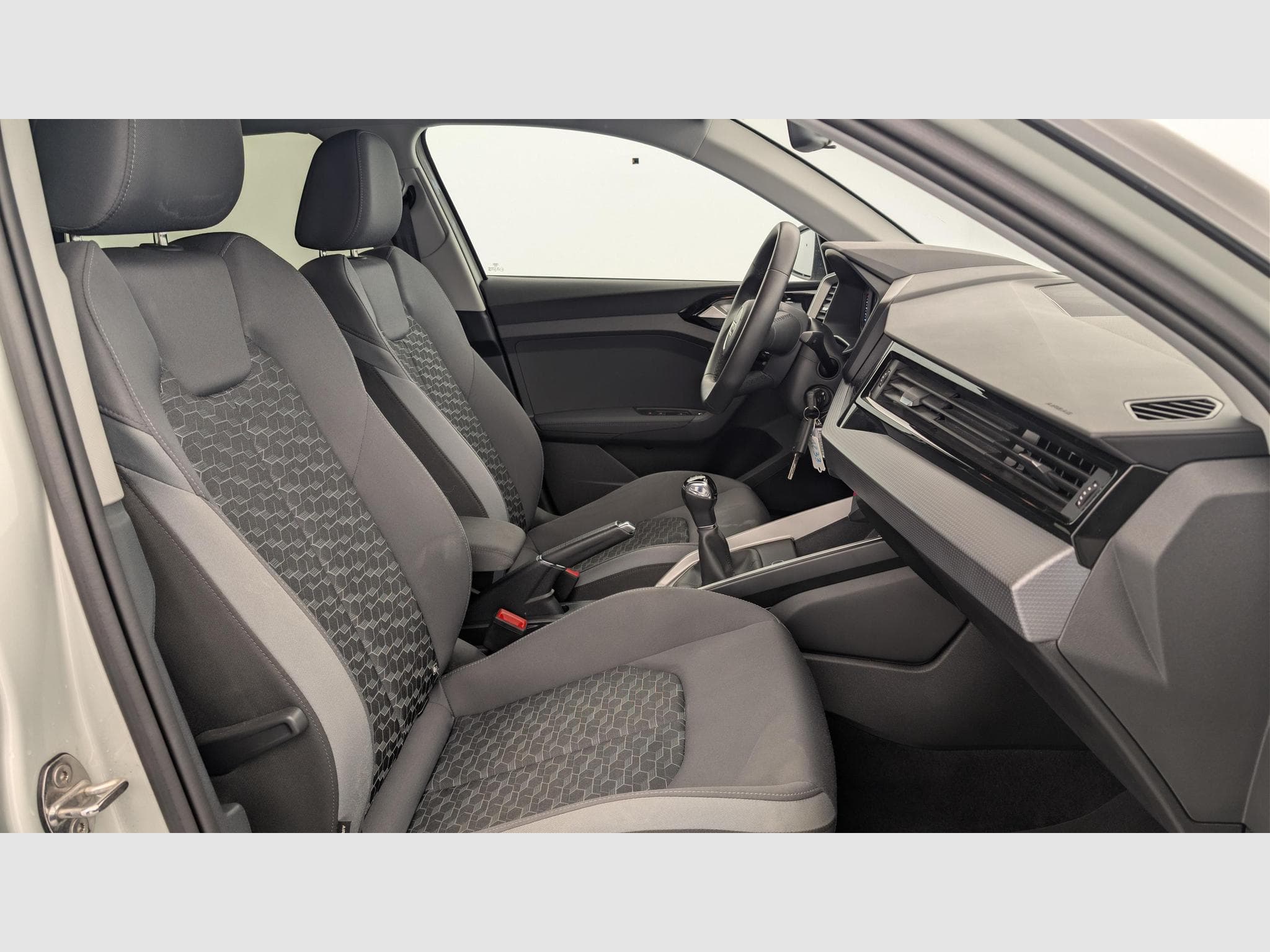 Audi A1 30 TFSI 116 ch BVM6 Design (2025) - Photo 9