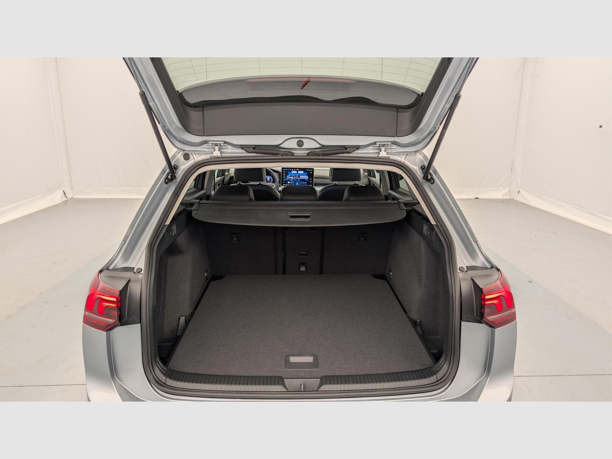 VW GOLF 8 SW 1.5 TSI EVO2 116 BVM6 LIFE PLUS (2024) - Photo 11