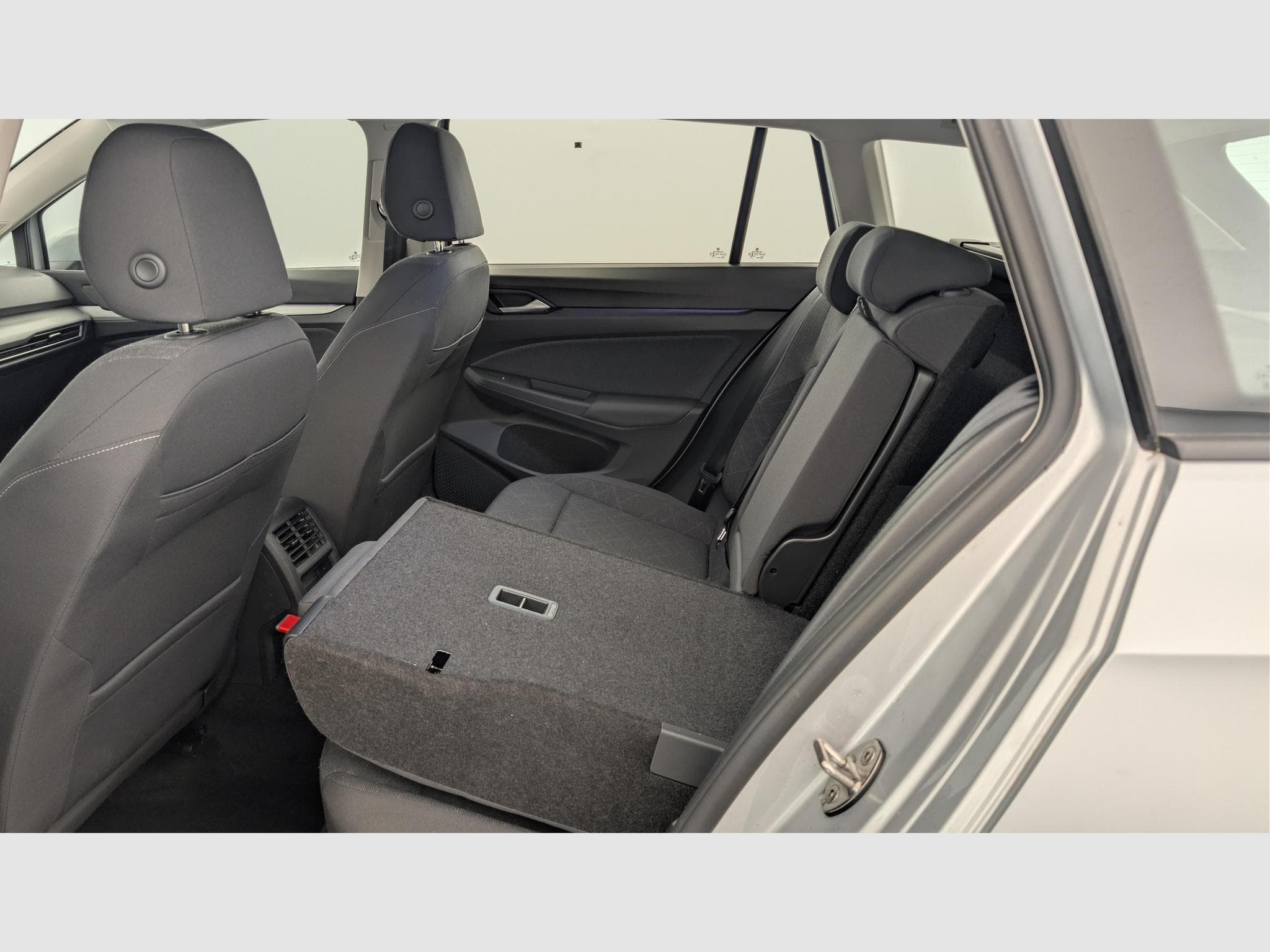 VW GOLF 8 SW 2.0 TDI SCR 115 BVM6 LIFE (2023) - Photo 12