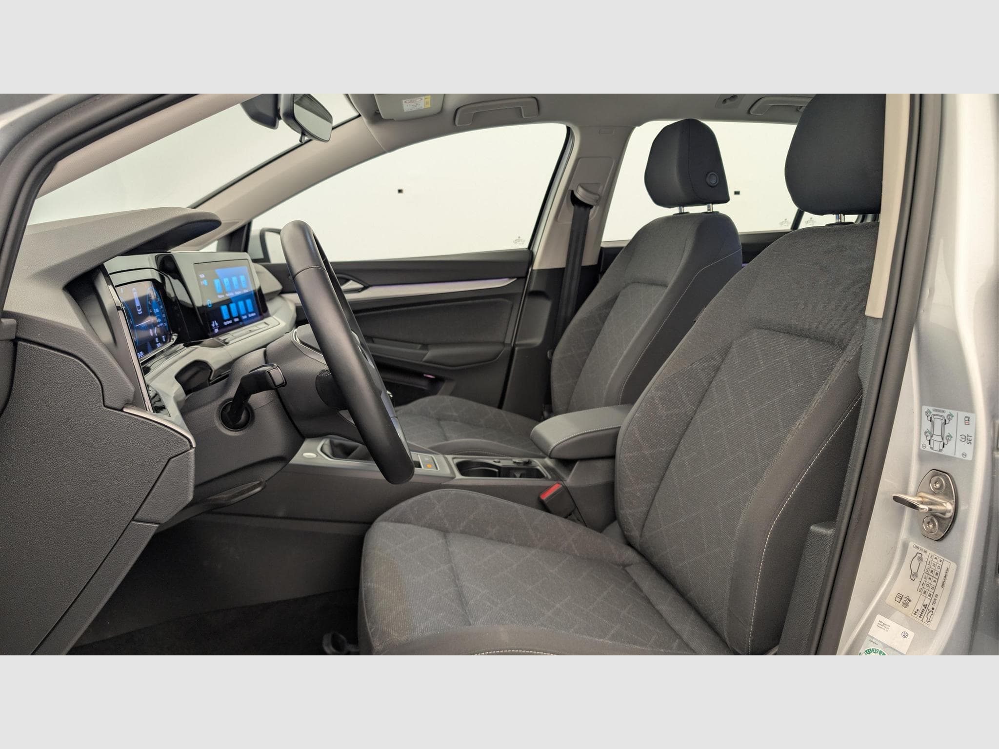 VW GOLF 8 SW 2.0 TDI SCR 115 BVM6 LIFE (2023) - Photo 16