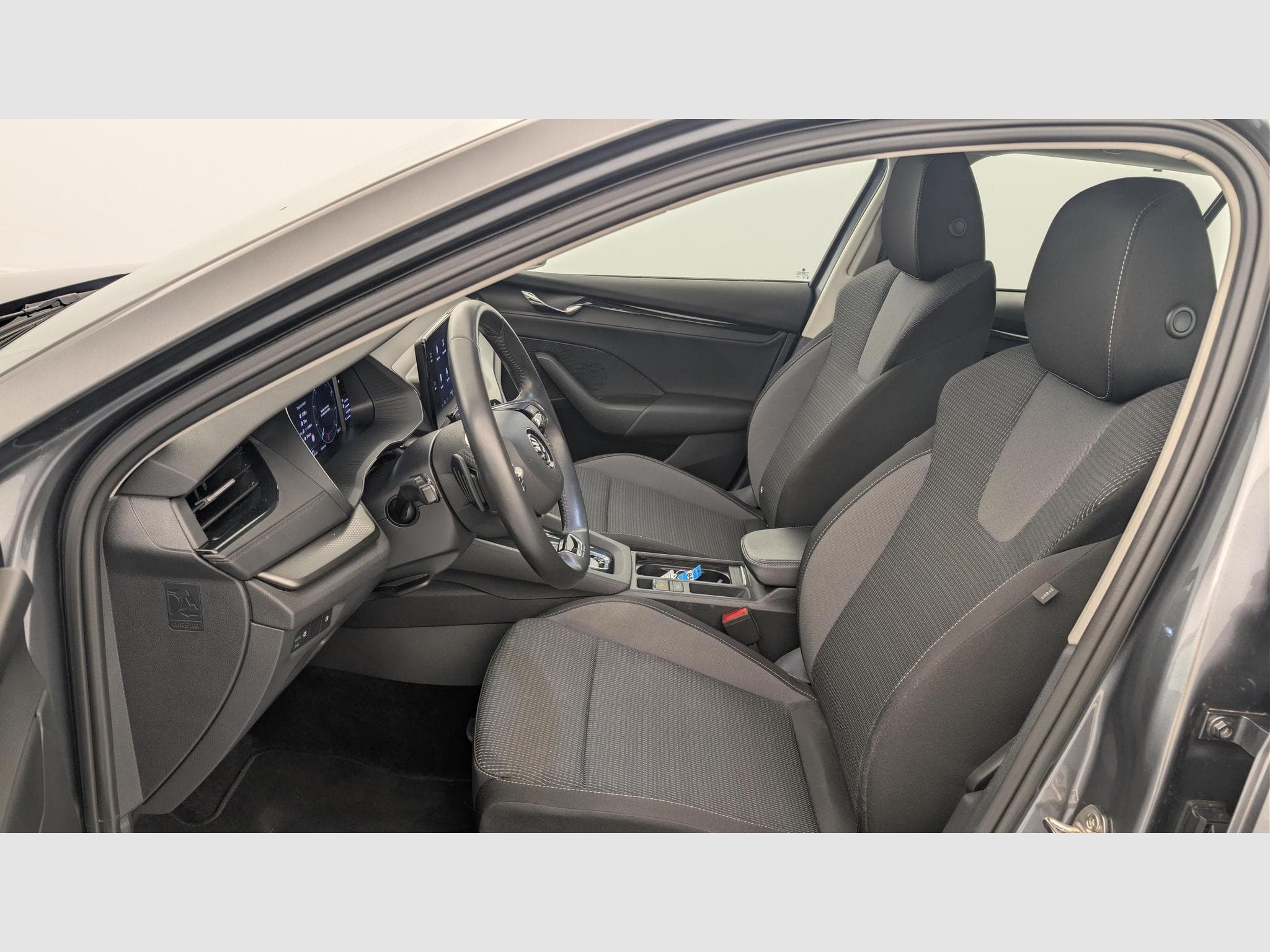 Skoda Octavia 2.0 TDI 150 CH DSG7 BUSINESS (2023) - Photo 15