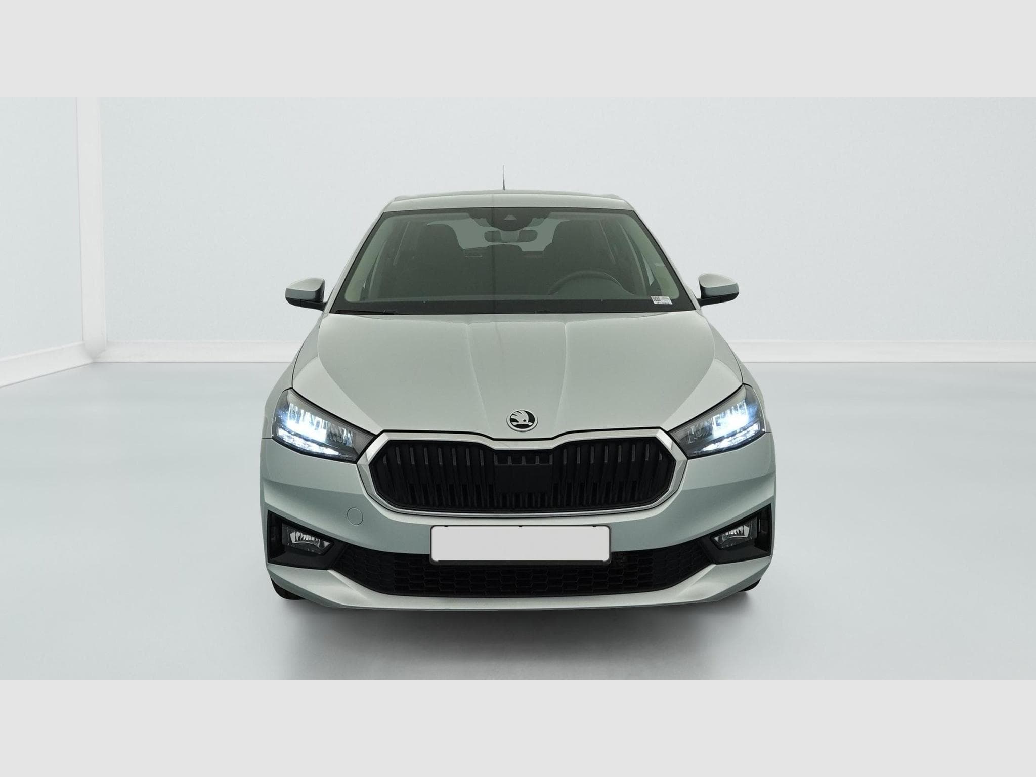 Skoda Fabia 1.0 MPI 80 CH BVM5 AMBITION (2023) - Photo 2