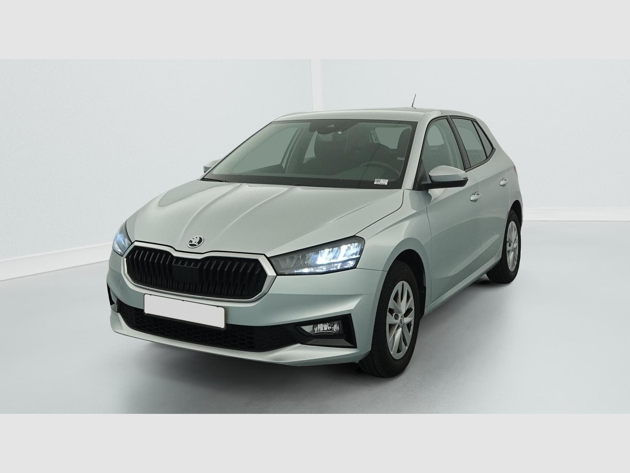 Skoda Fabia 1.0 MPI 80 CH BVM5 AMBITION (2023) - Photo 3