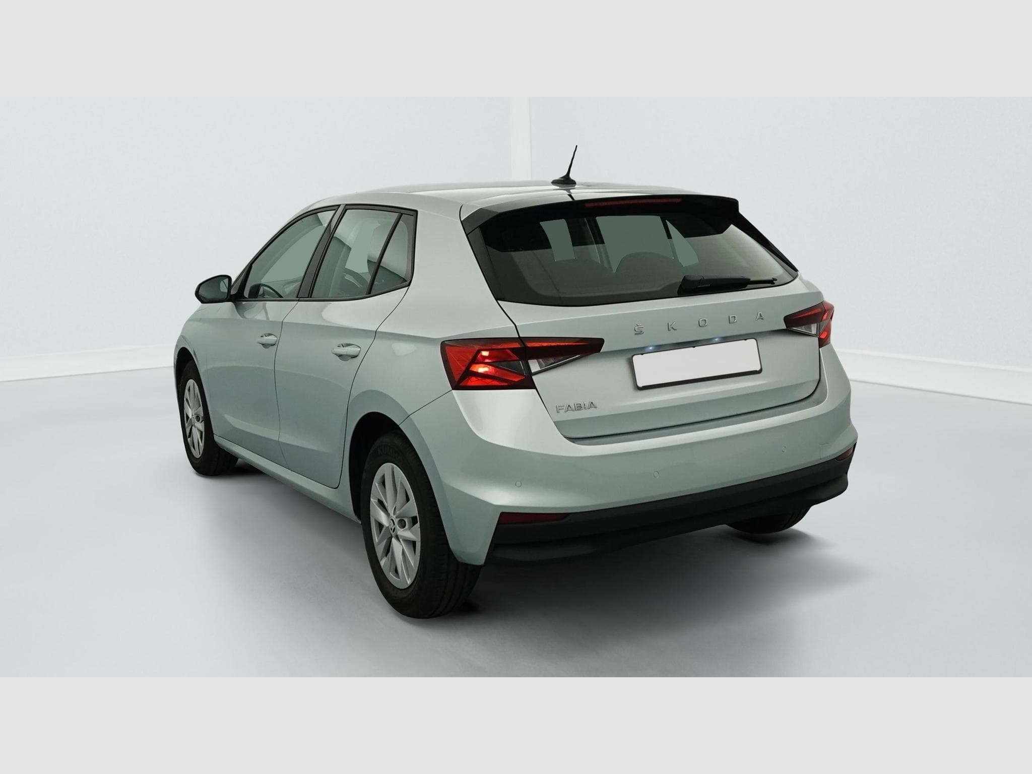 Skoda Fabia 1.0 MPI 80 CH BVM5 AMBITION (2023) - Photo 5