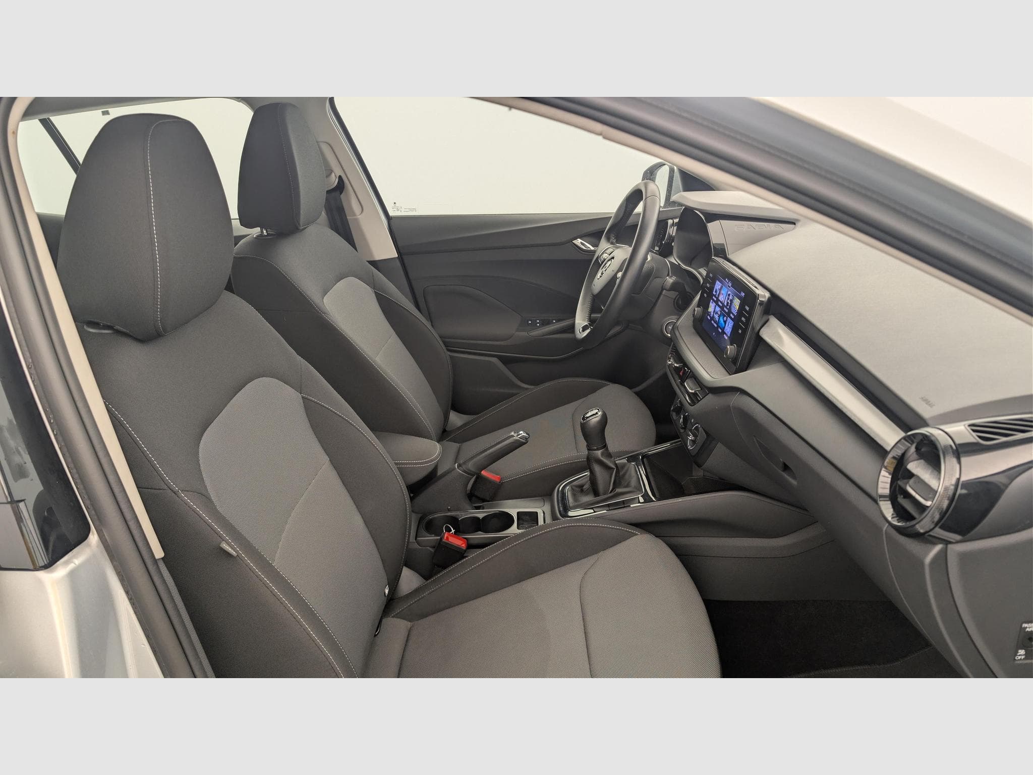 Skoda Fabia 1.0 MPI 80 CH BVM5 AMBITION (2023) - Photo 9