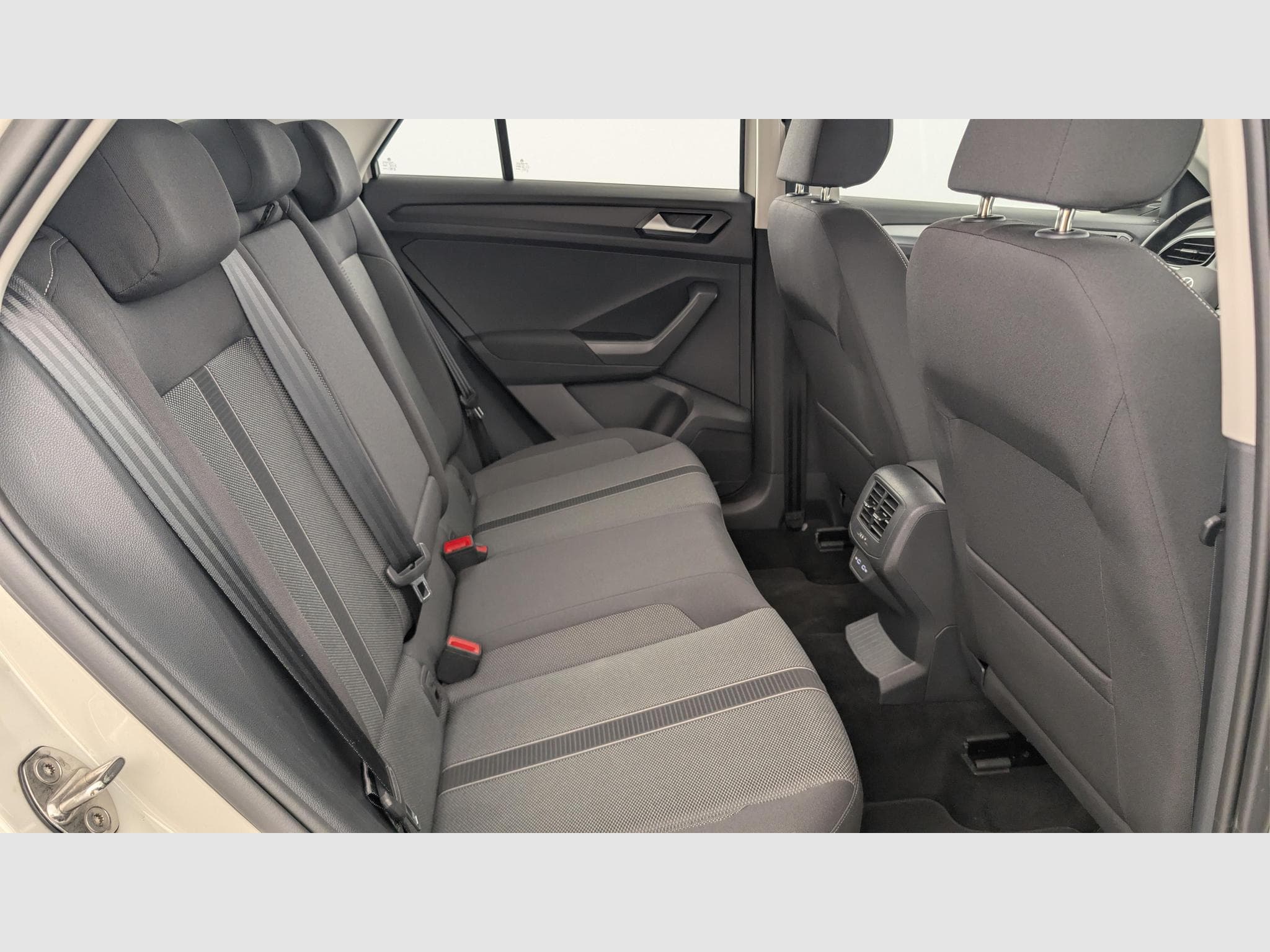 VW T-Roc 1.5 TSI EVO 150 Start/Stop BVM6 Life (2023) - Photo 10