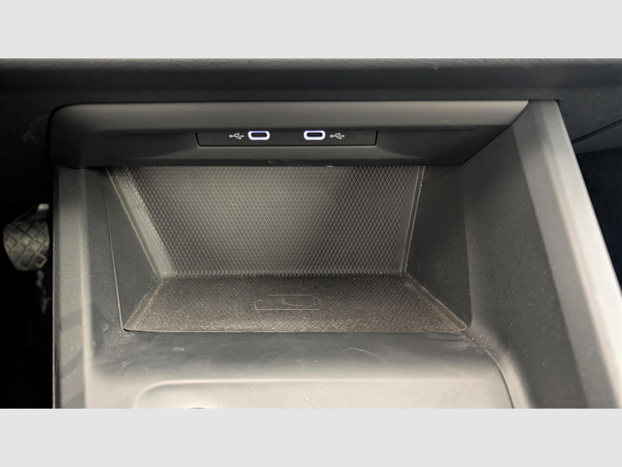 VW GOLF 8 1.0 TSI OPF 110 BVM6 LIFE (2021) - Photo 20
