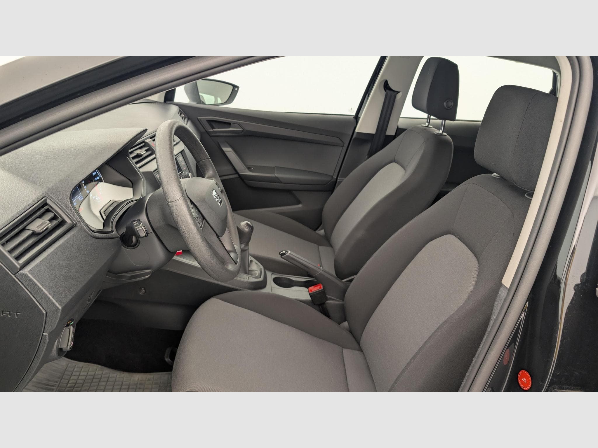 Seat IBIZA 1.0 MPI 80 ch S/S BVM5 Reference (2021) - Photo 16