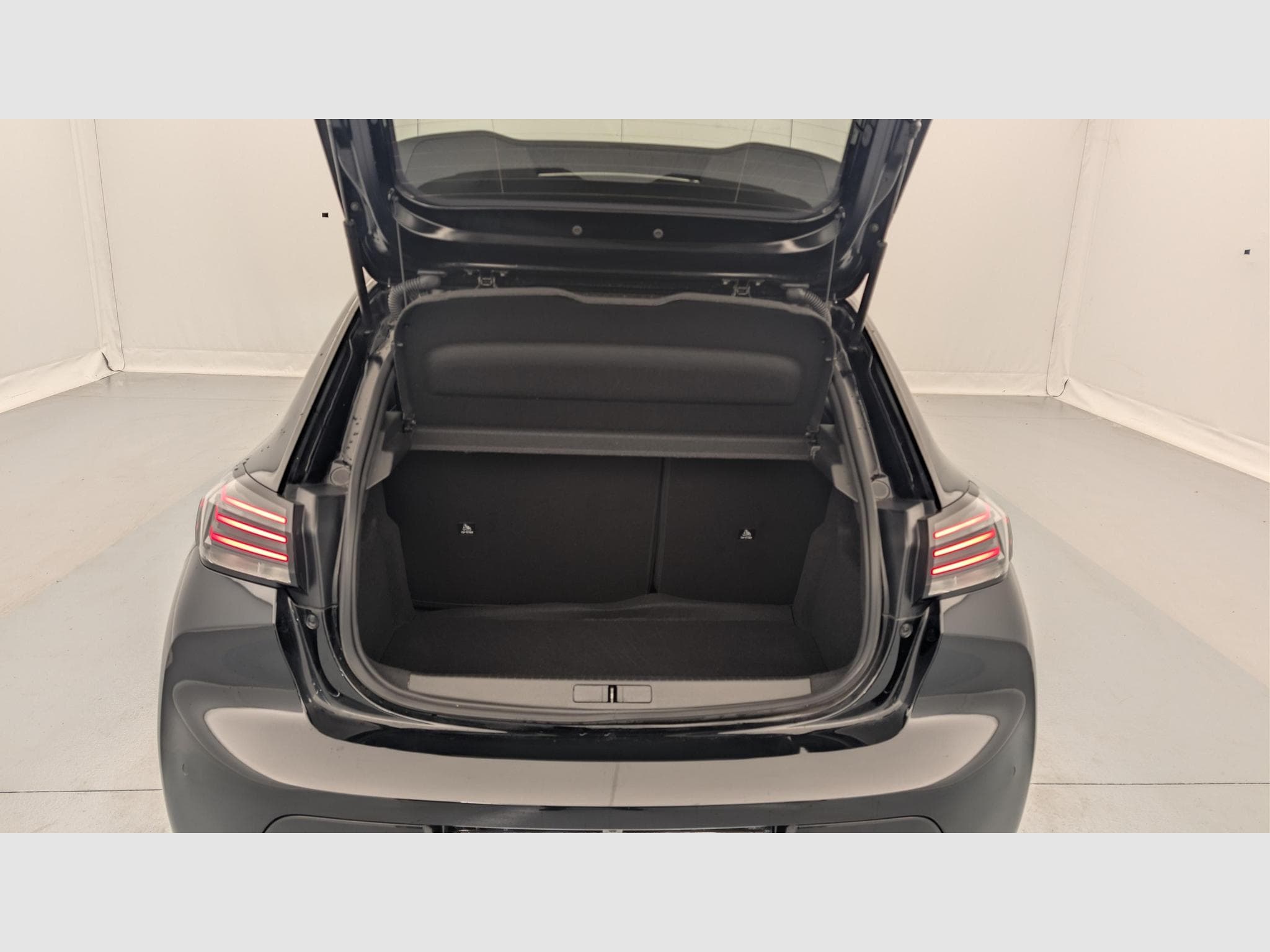 Peugeot 208 PureTech 100 S&S EAT8 Allure (2024) - Photo 11