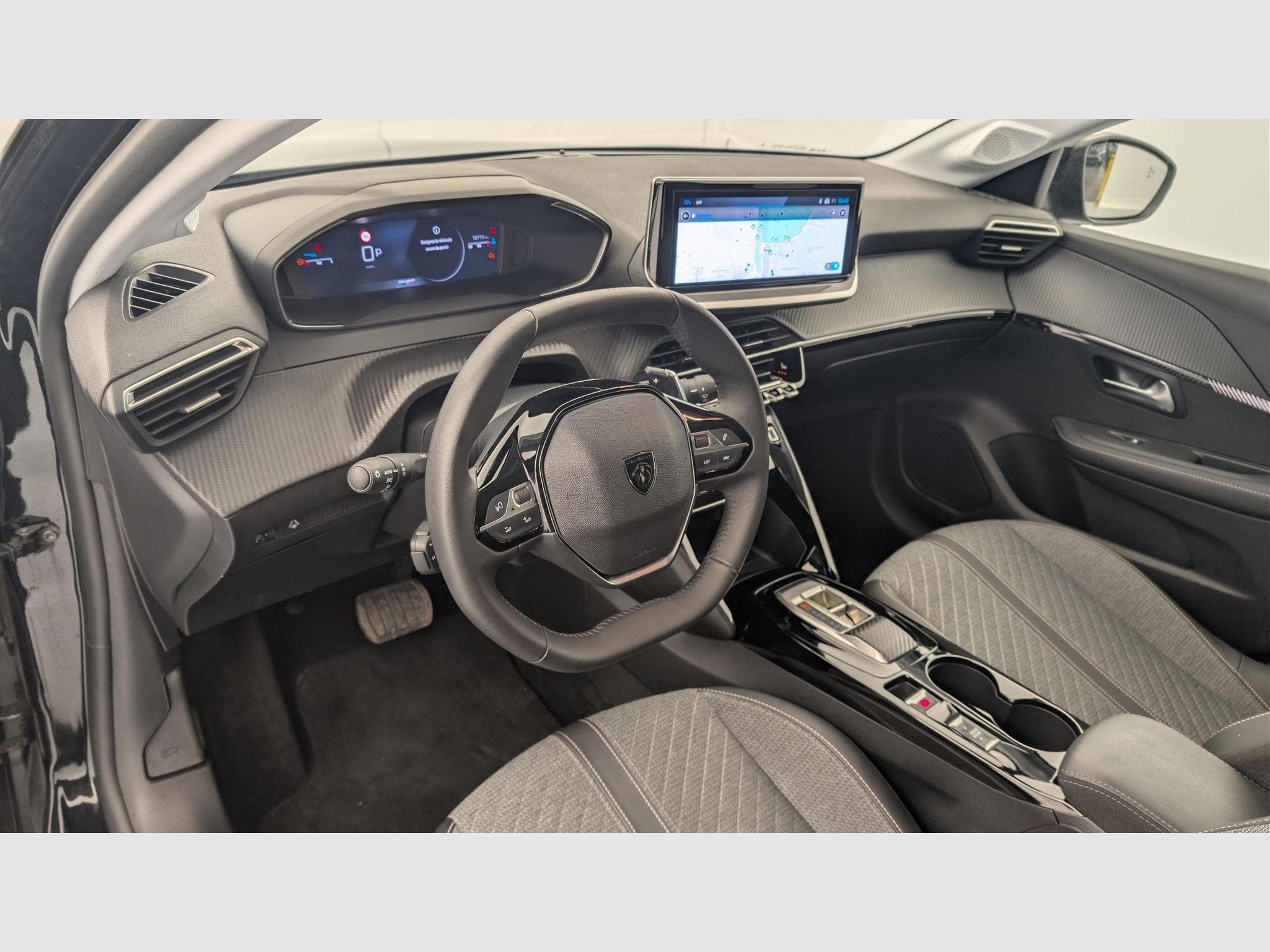 Peugeot 208 PureTech 100 S&S EAT8 Allure (2024) - Photo 15