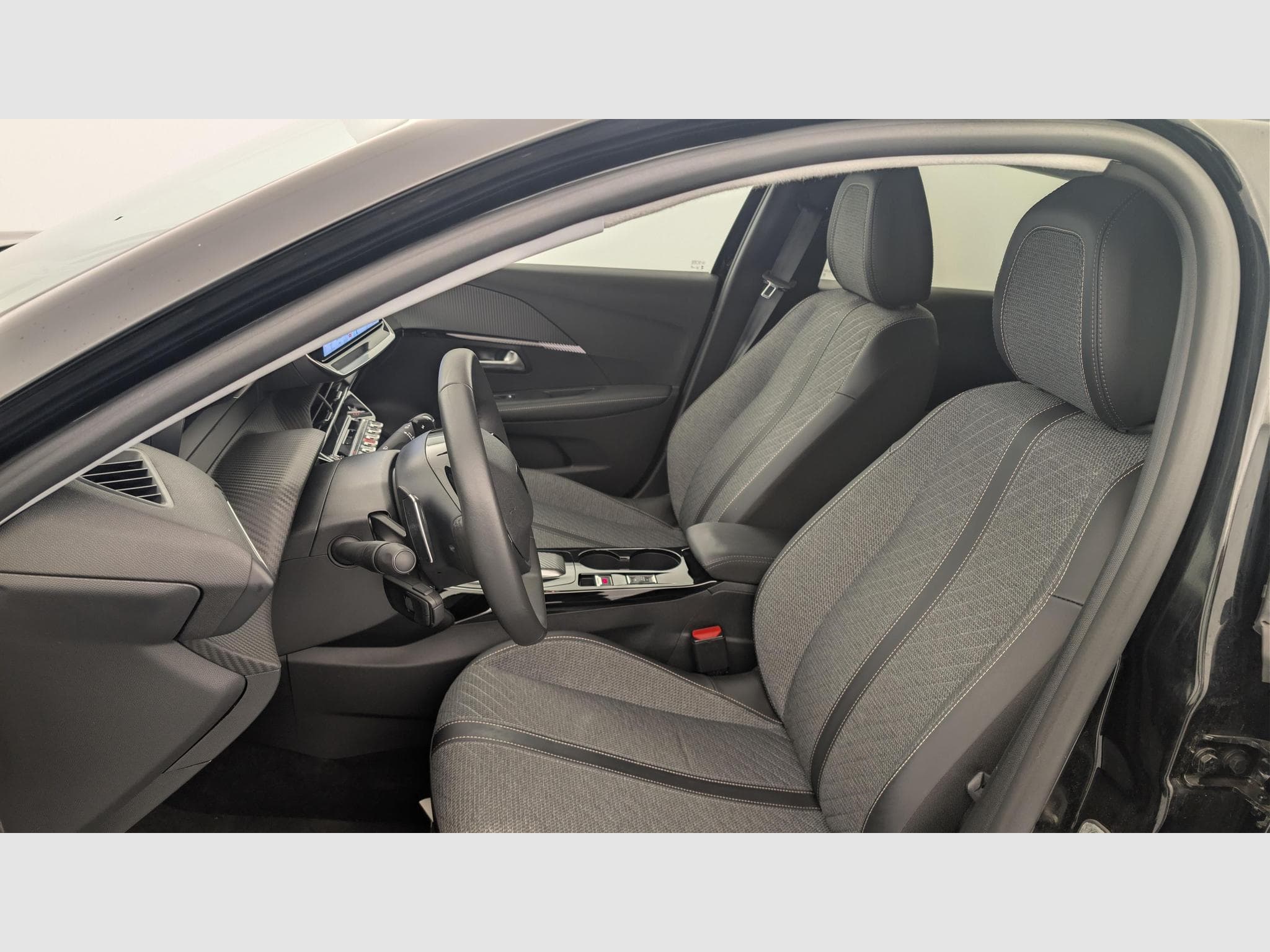 Peugeot 208 PureTech 100 S&S EAT8 Allure (2024) - Photo 16