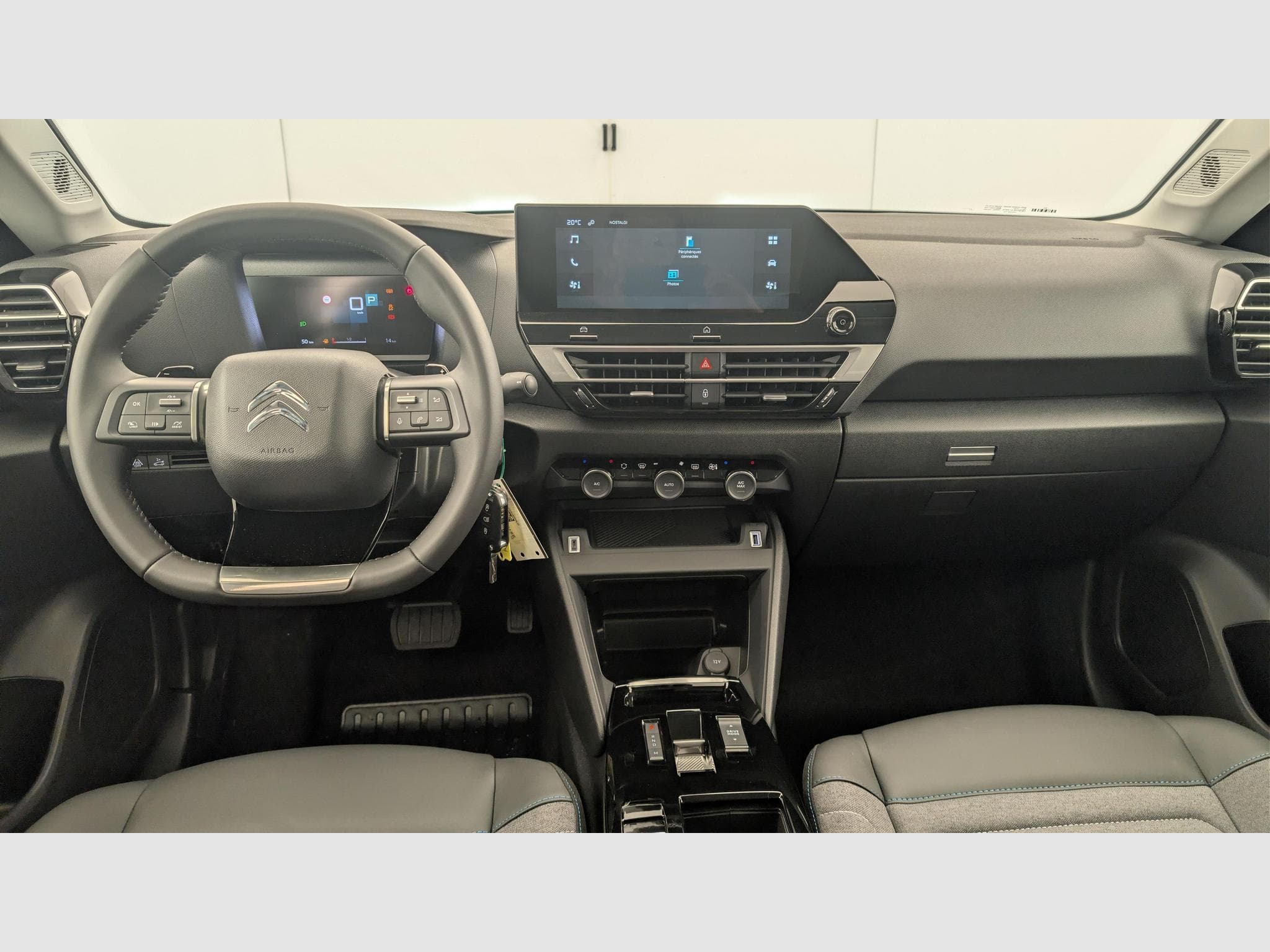 CitroëN C4 X PureTech 130 S&S EAT8 Feel Pack (2023) - Photo 13