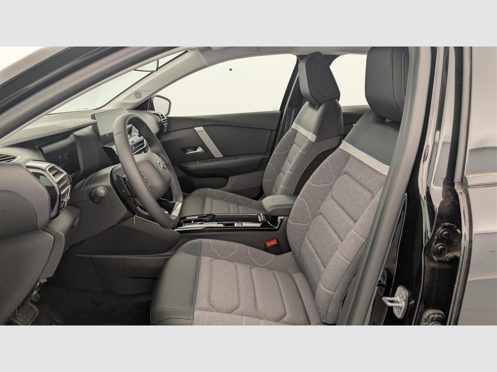 CitroëN C4 X PureTech 130 S&S EAT8 Feel Pack (2023) - Photo 16