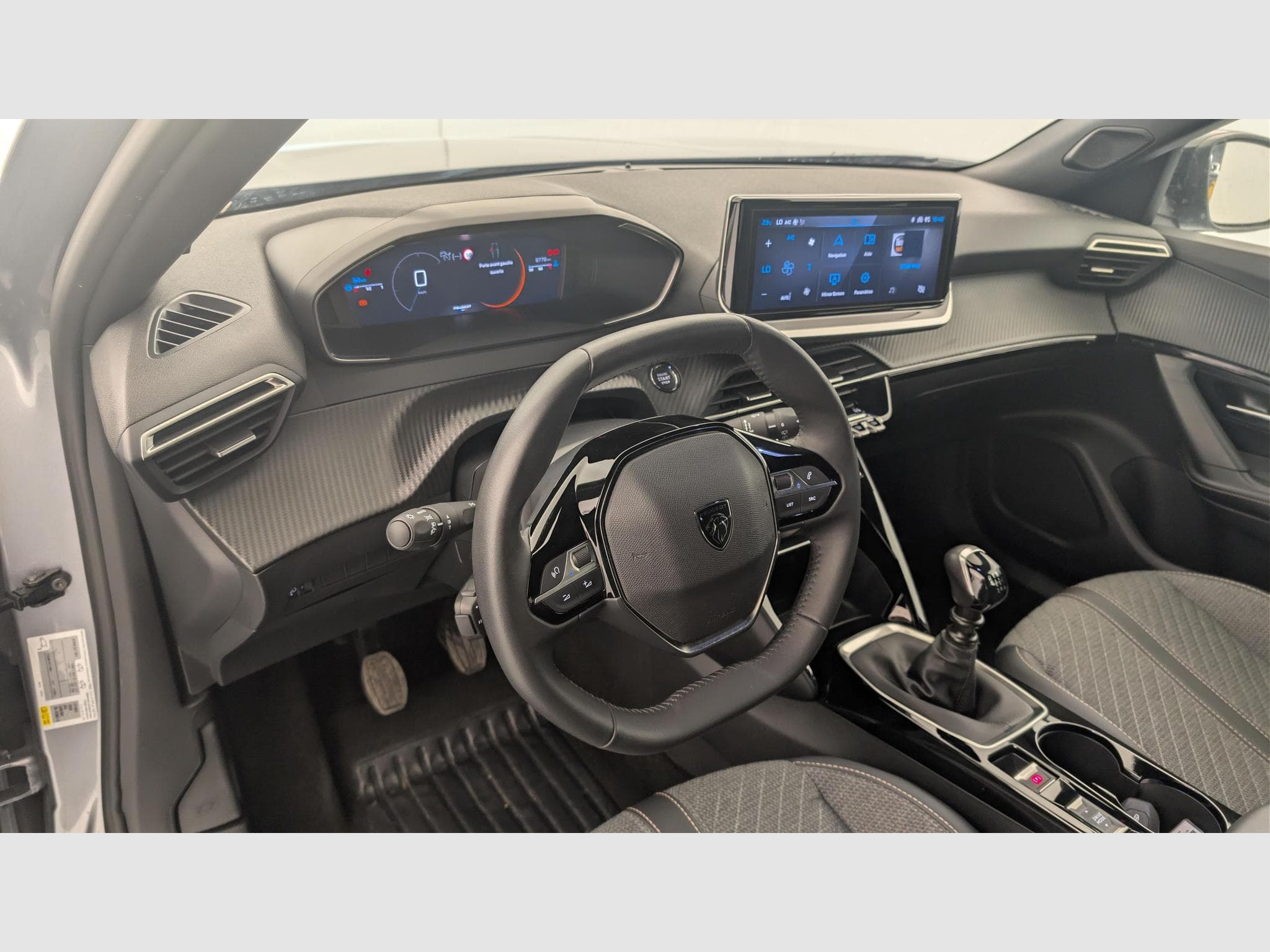 Peugeot 2008 100 S&S BVM6 Allure (2025) - Photo 15