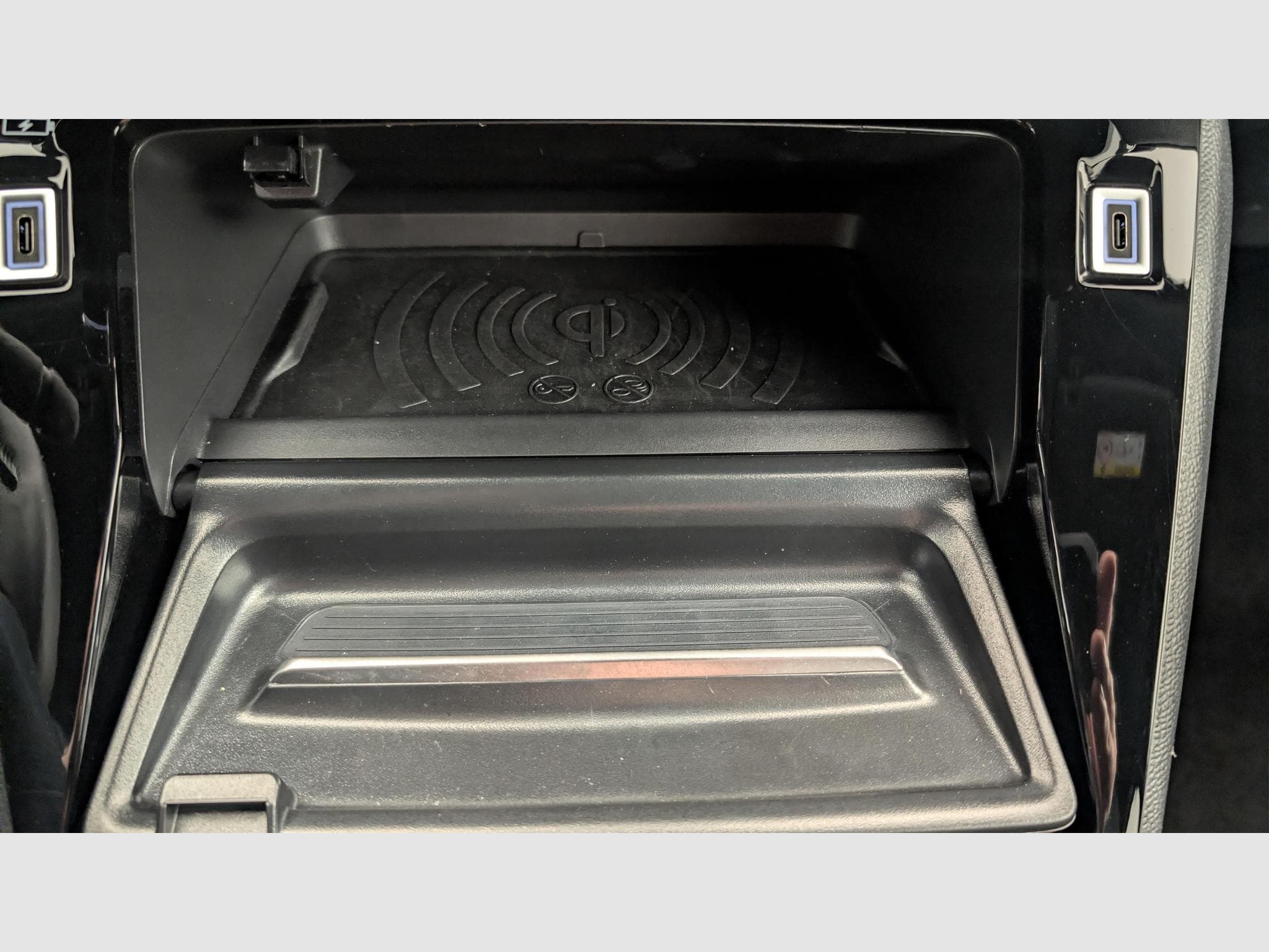 Peugeot 2008 100 S&S BVM6 Allure (2025) - Photo 20
