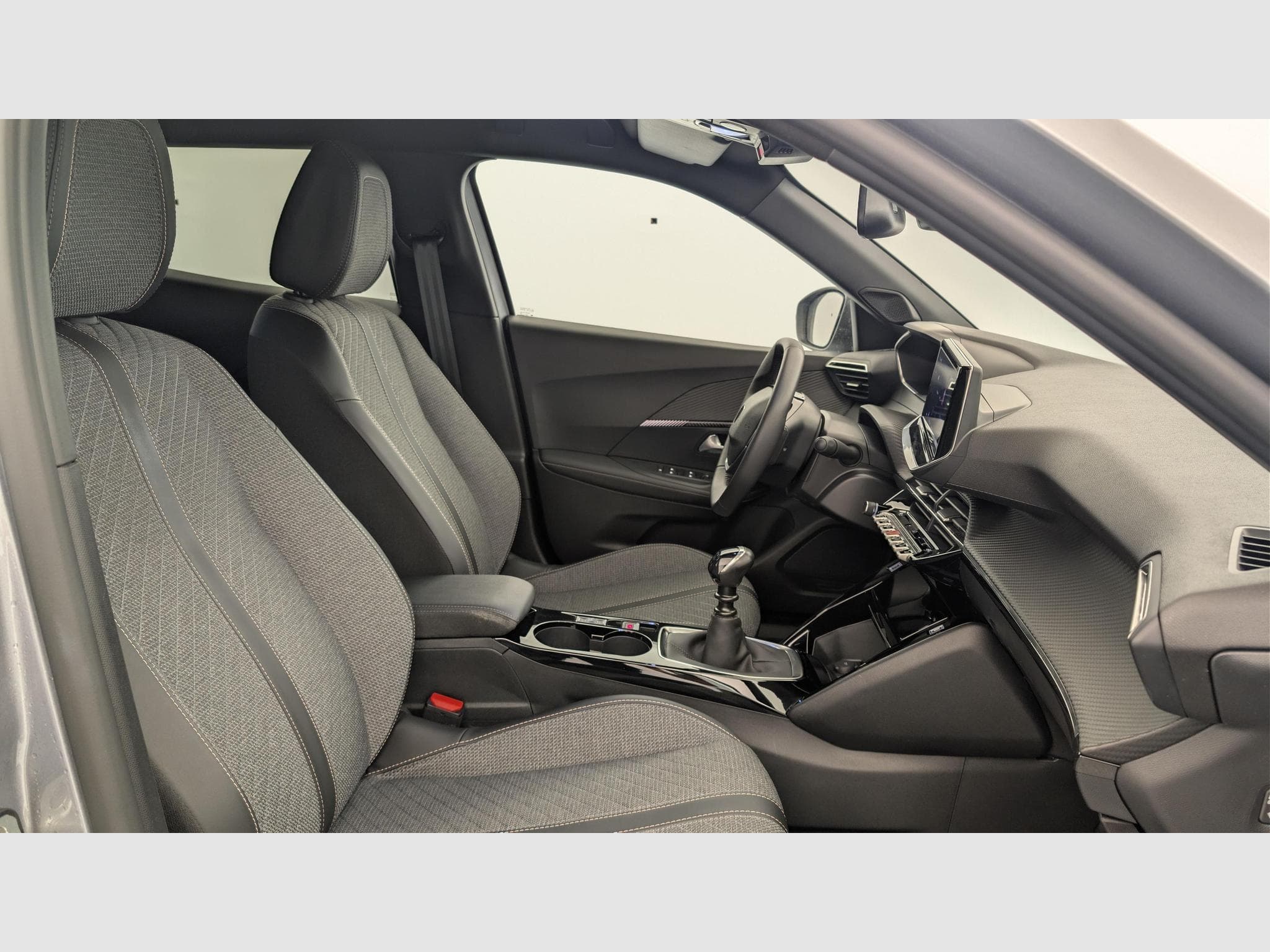 Peugeot 2008 100 S&S BVM6 Allure (2025) - Photo 9