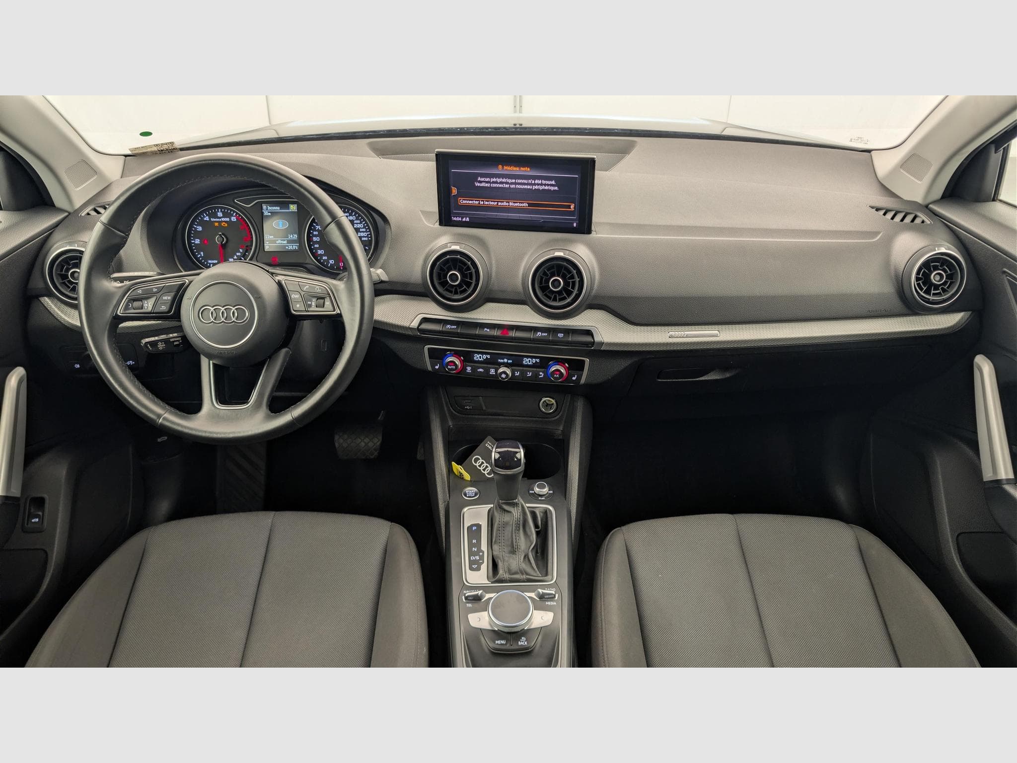 Audi Q2 35 TFSI 150 S tronic 7 Design (2022) - Photo 13