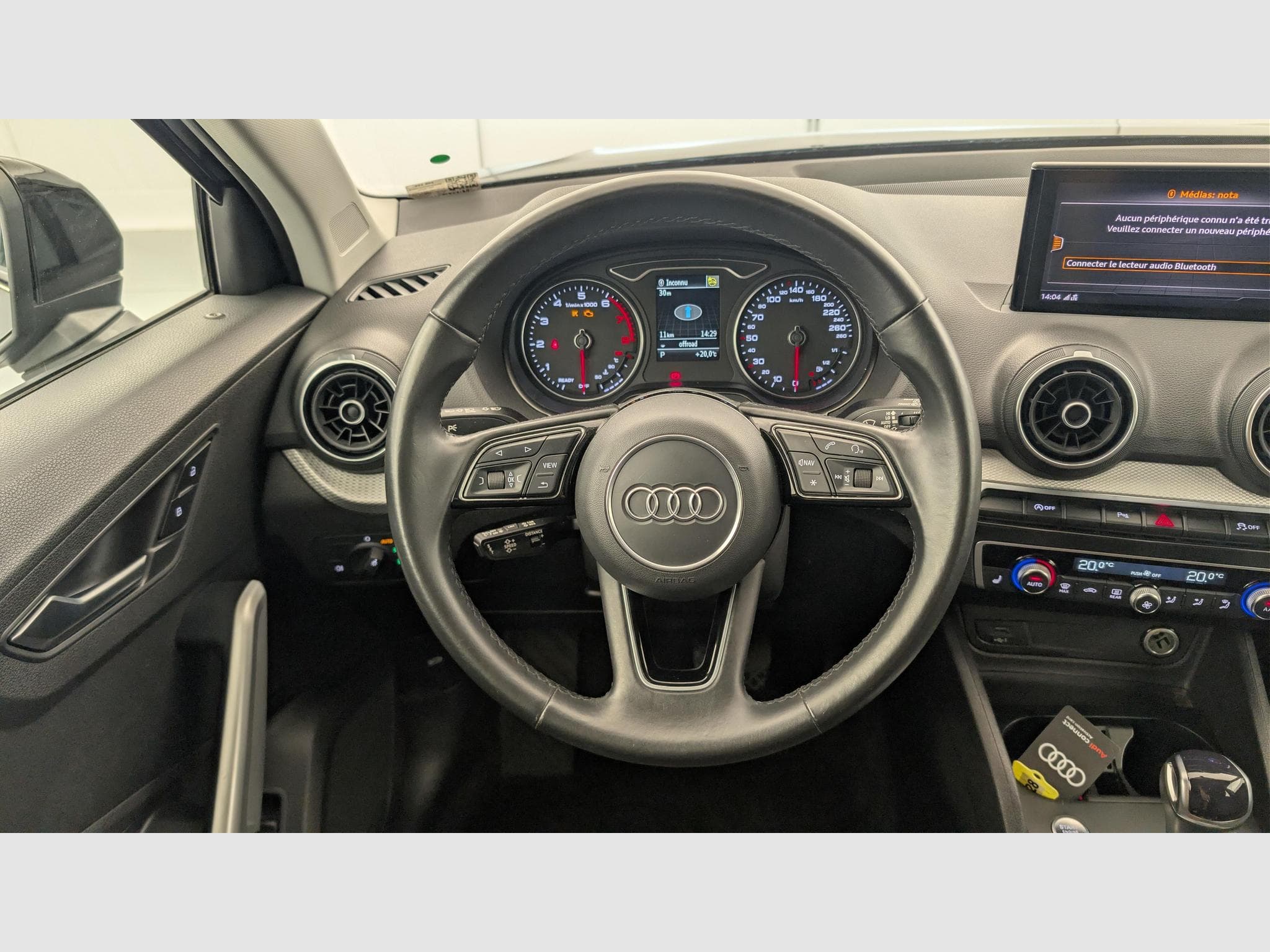 Audi Q2 35 TFSI 150 S tronic 7 Design (2022) - Photo 14