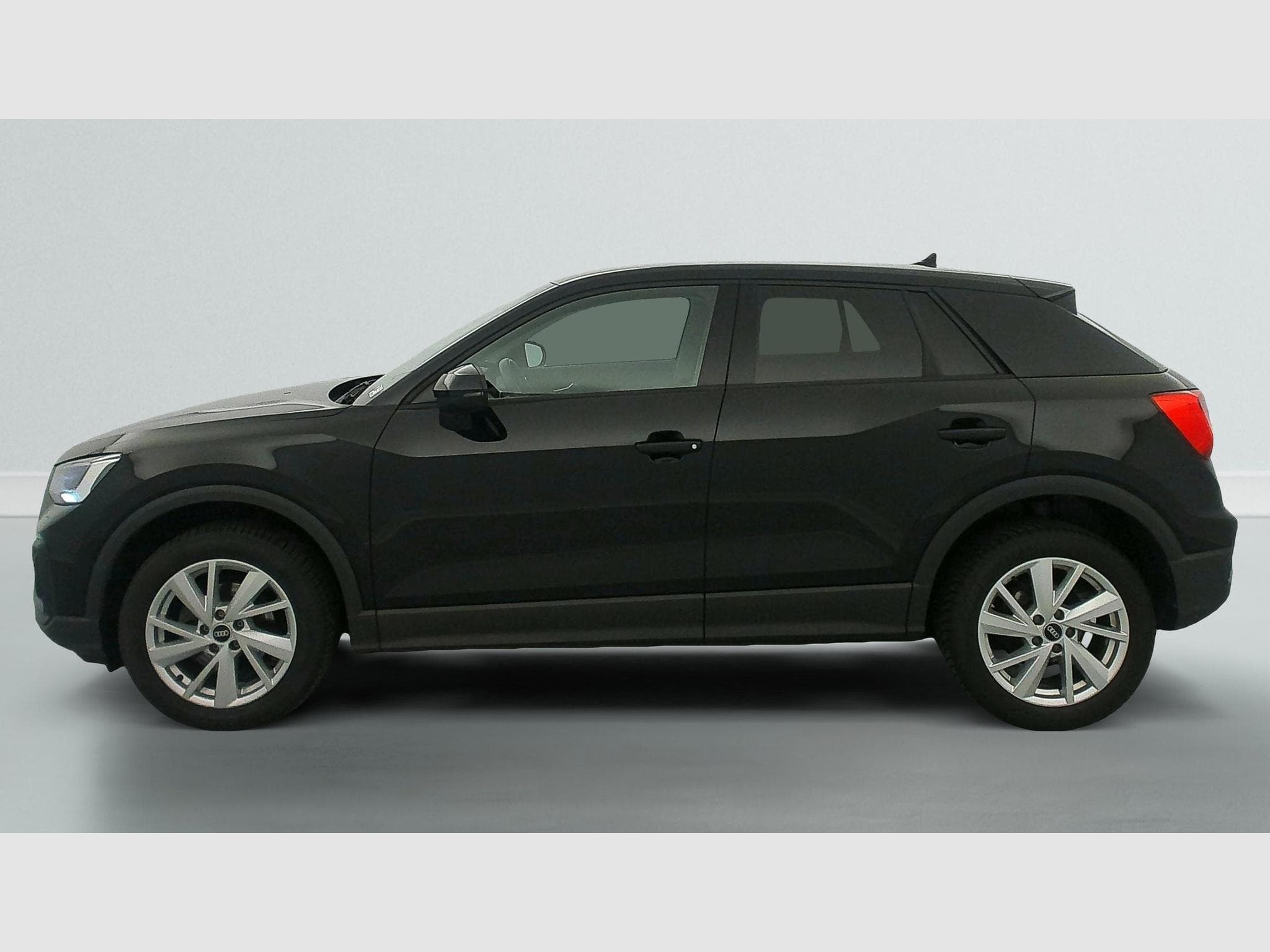 Audi Q2 35 TFSI 150 S tronic 7 Design (2022) - Photo 4
