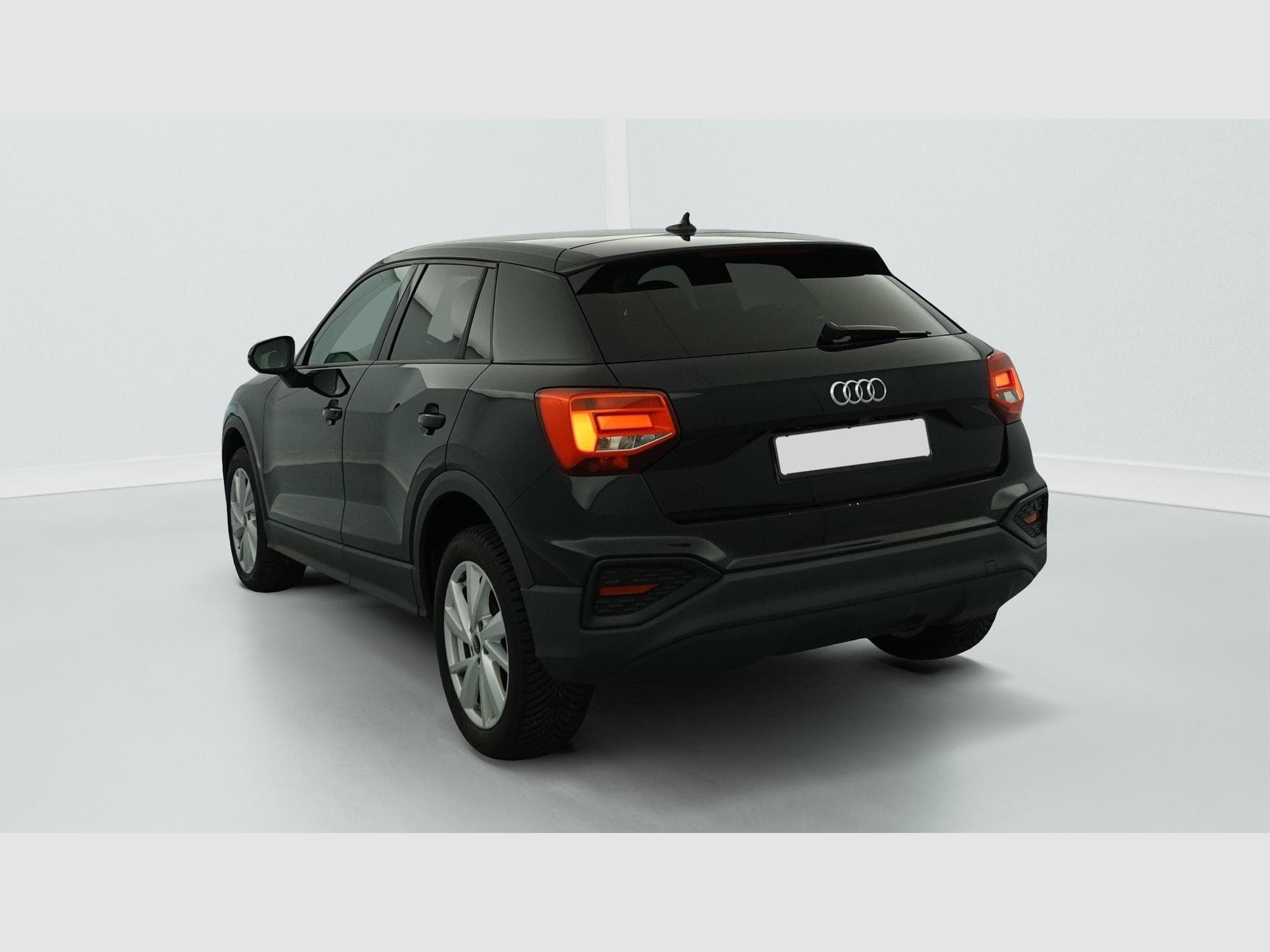 Audi Q2 35 TFSI 150 S tronic 7 Design (2022) - Photo 5