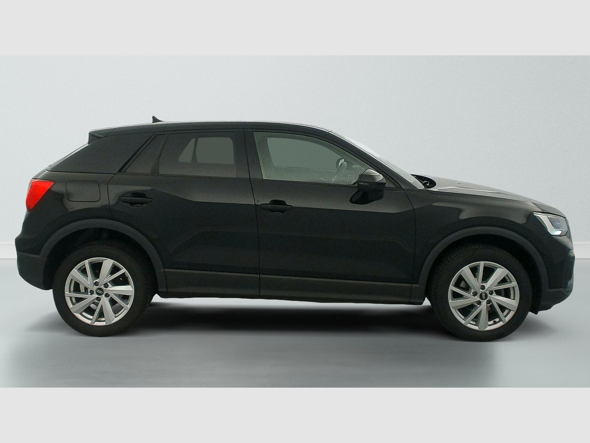 Audi Q2 35 TFSI 150 S tronic 7 Design (2022) - Photo 8