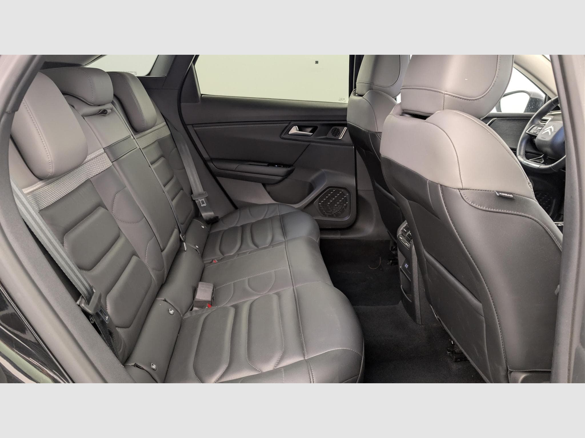 CitroëN C5 X PureTech 130 S&S EAT8 Shine (2023) - Photo 10