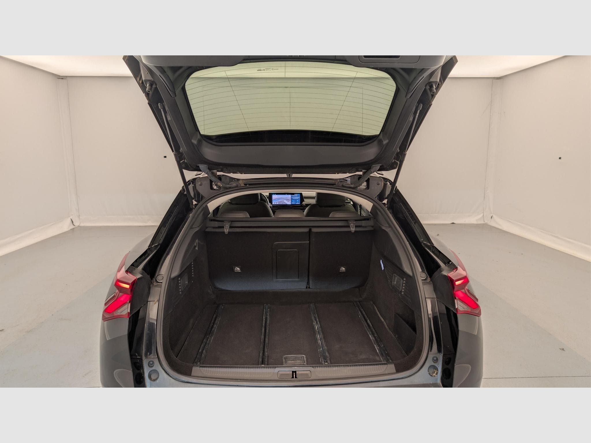 CitroëN C5 X PureTech 130 S&S EAT8 Shine (2023) - Photo 11