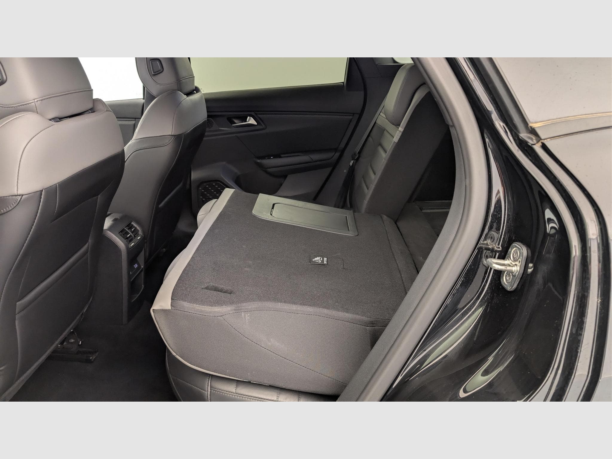 CitroëN C5 X PureTech 130 S&S EAT8 Shine (2023) - Photo 12