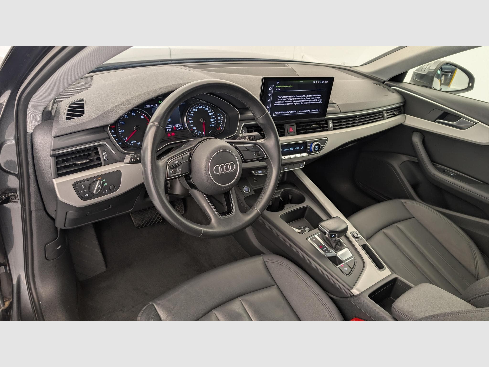 Audi A4 35 TFSI 150 S tronic 7 Design (2021) - Photo 15