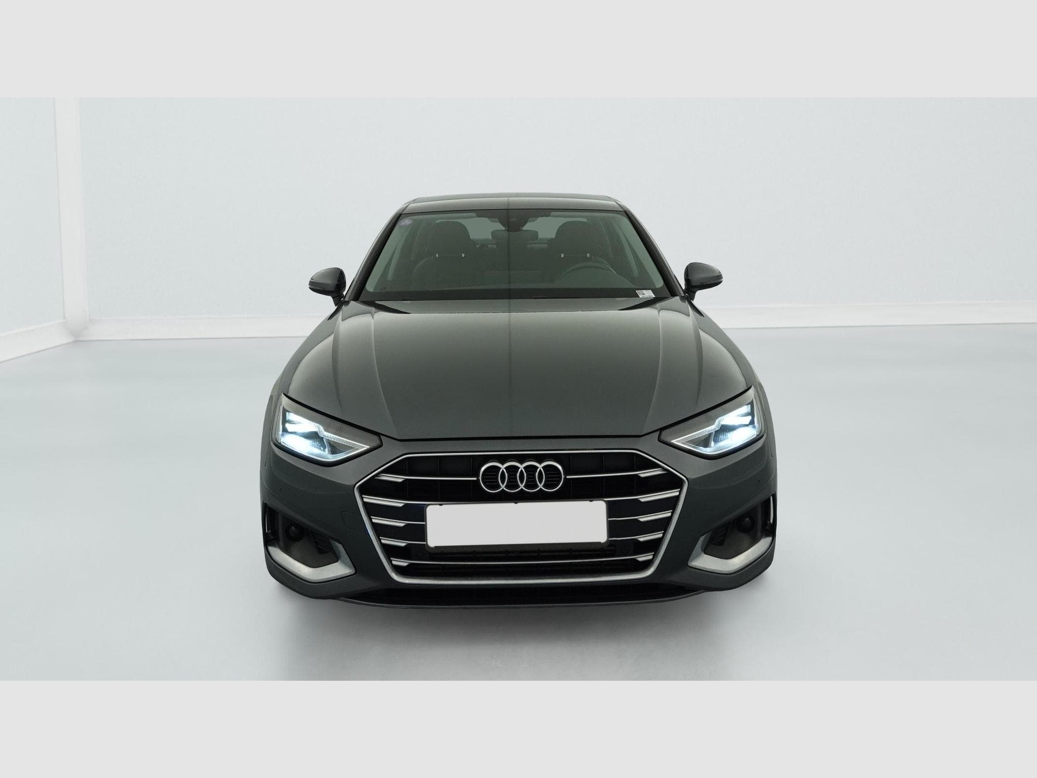 Audi A4 35 TFSI 150 S tronic 7 Design (2021) - Photo 2